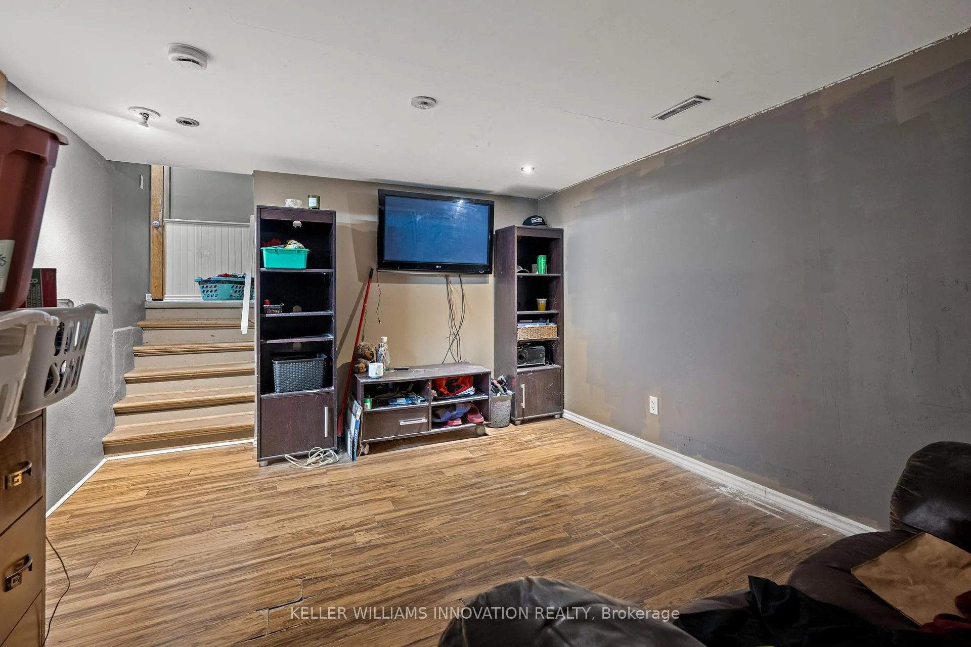 Photo 20 of 19 Perkell Place, Kitchener — HOMEH