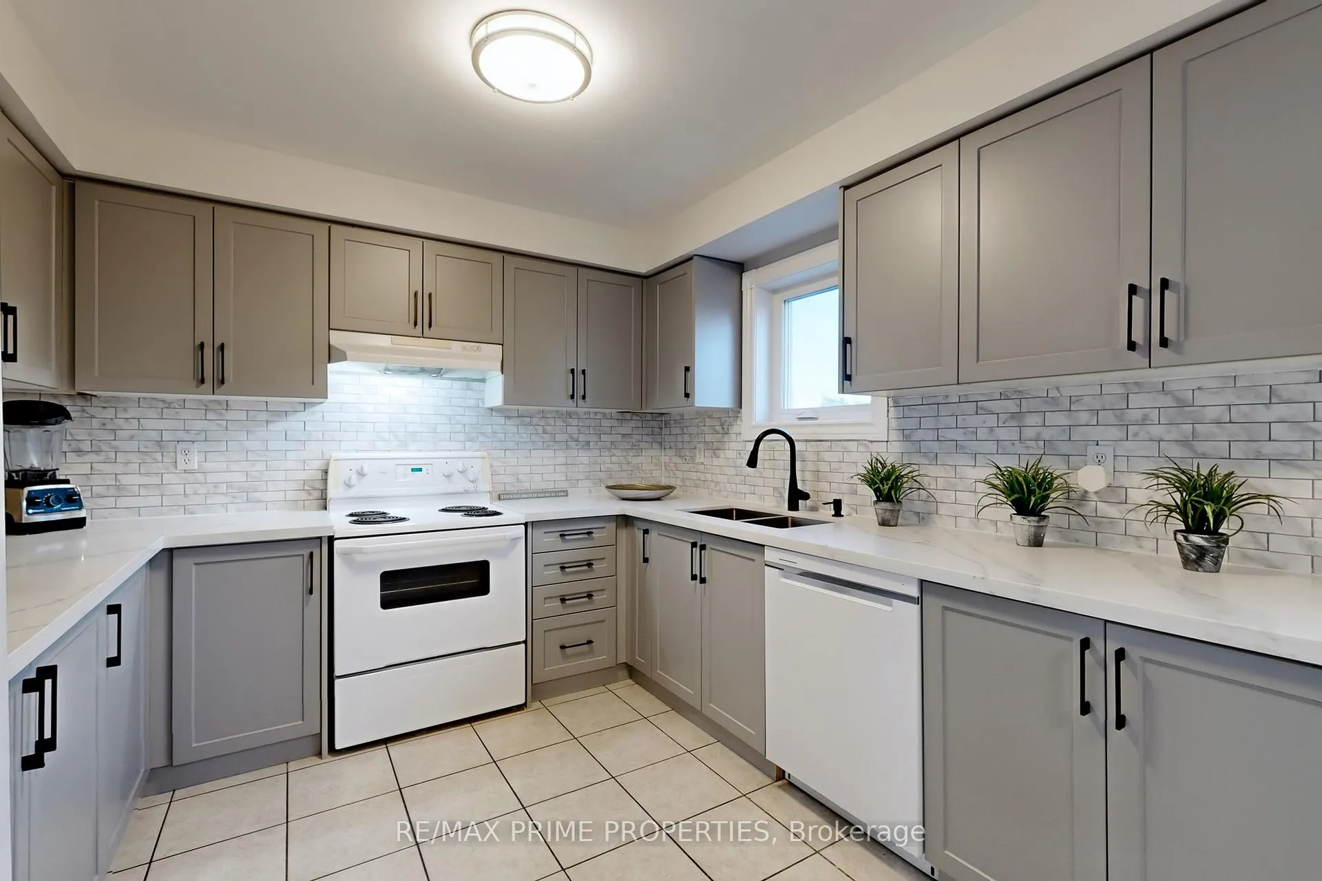 Photo 14 of 96 Sunway Square, Markham, Raymerville — HOMEH