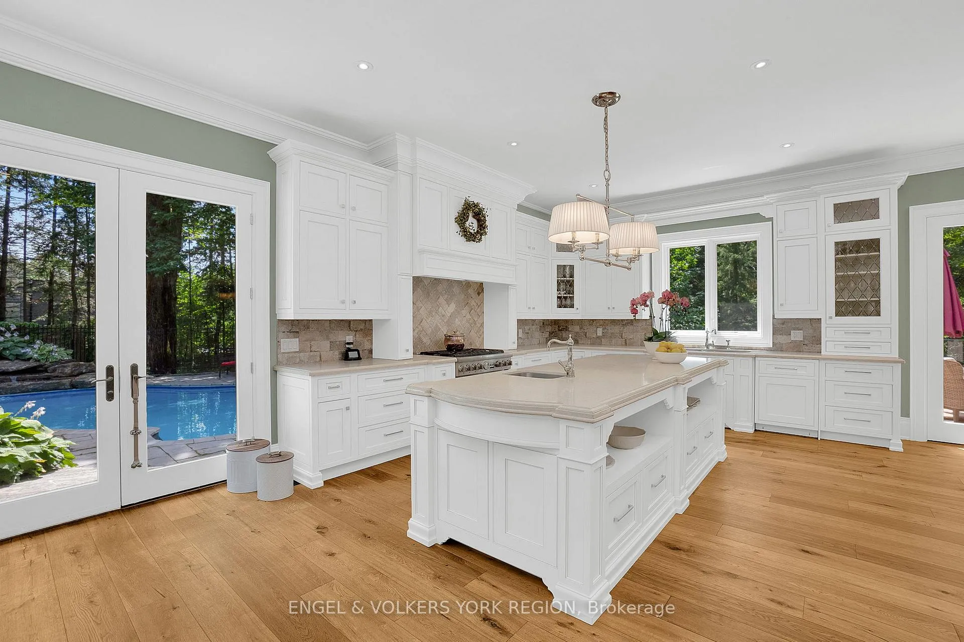 Photo 15 of 170 Kingscross Drive, King, King City — HOMEH