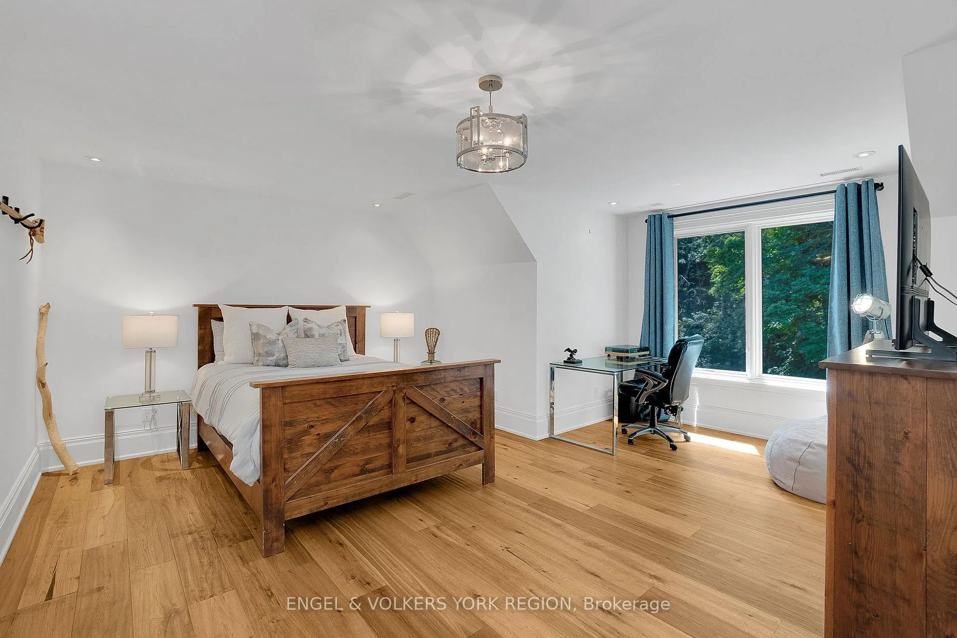 Photo 29 of 170 Kingscross Drive, King, King City — HOMEH