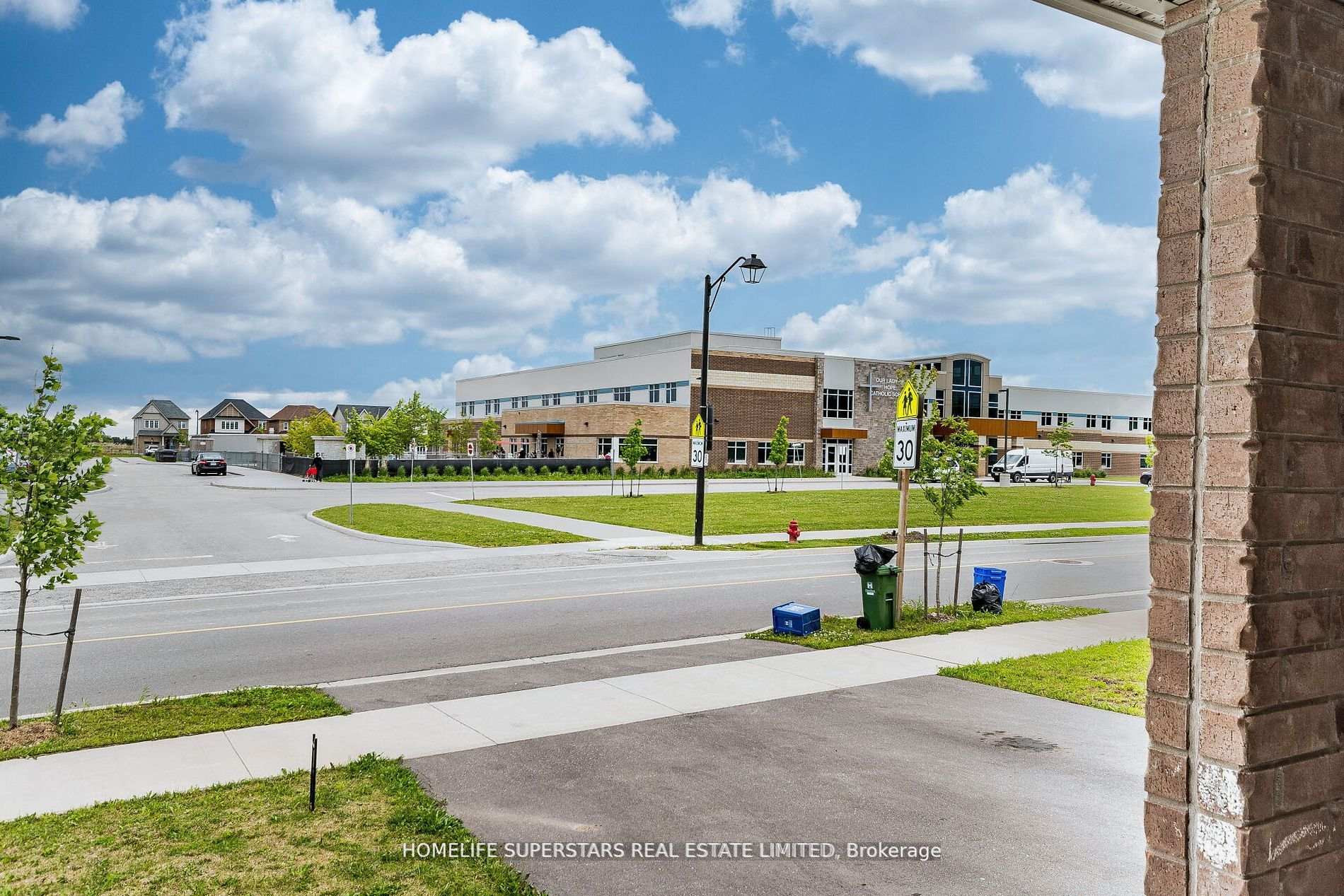 Photo 26 of 421 Pumpkin pass, Hamilton, Binbrook — HOMEH