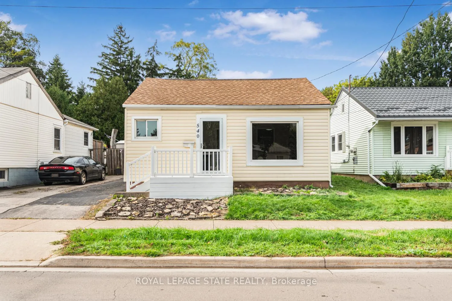 Photo 2 of 540 Upper Wentworth Street, Hamilton, Inch Park — HOMEH