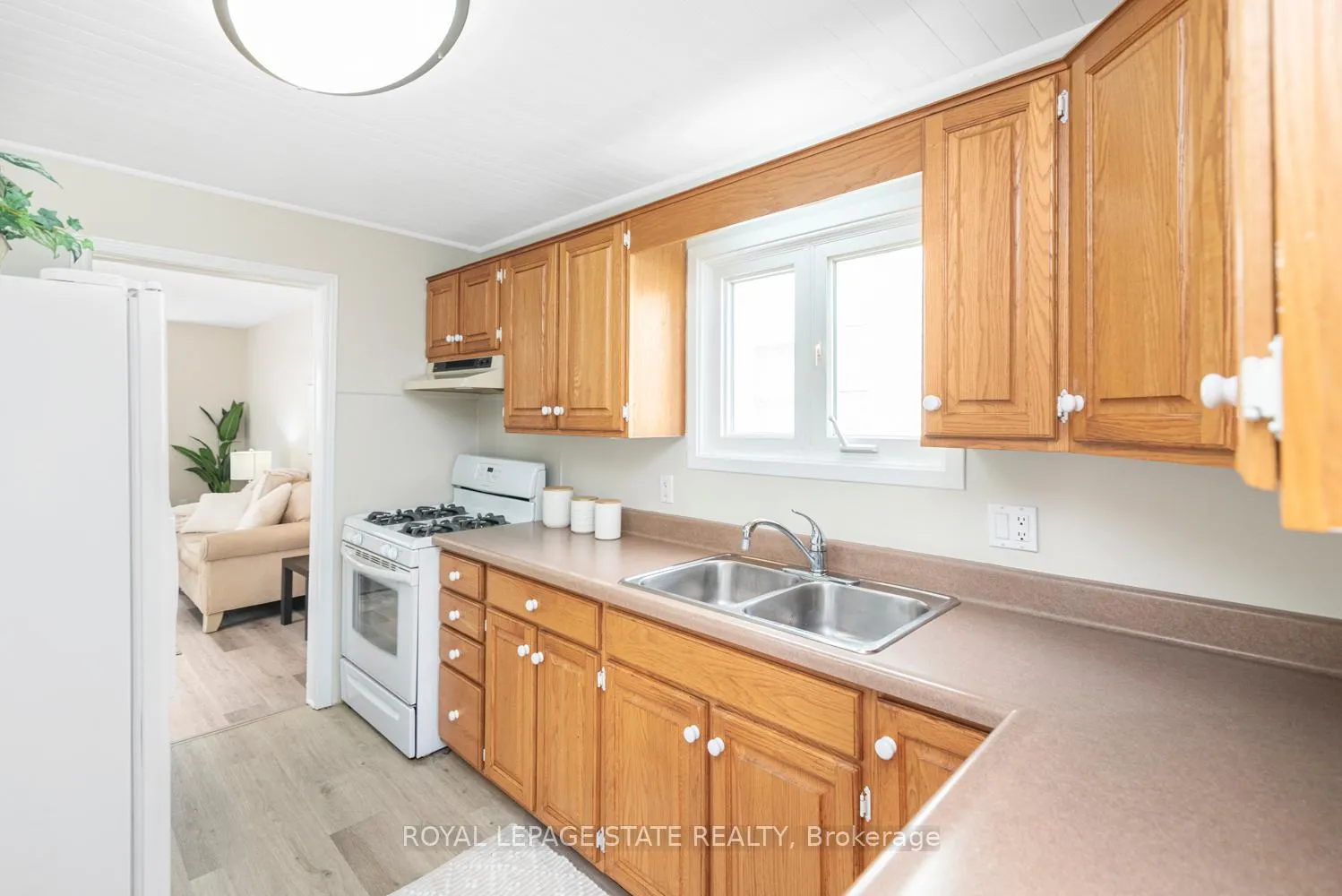 Photo 12 of 540 Upper Wentworth Street, Hamilton, Inch Park — HOMEH