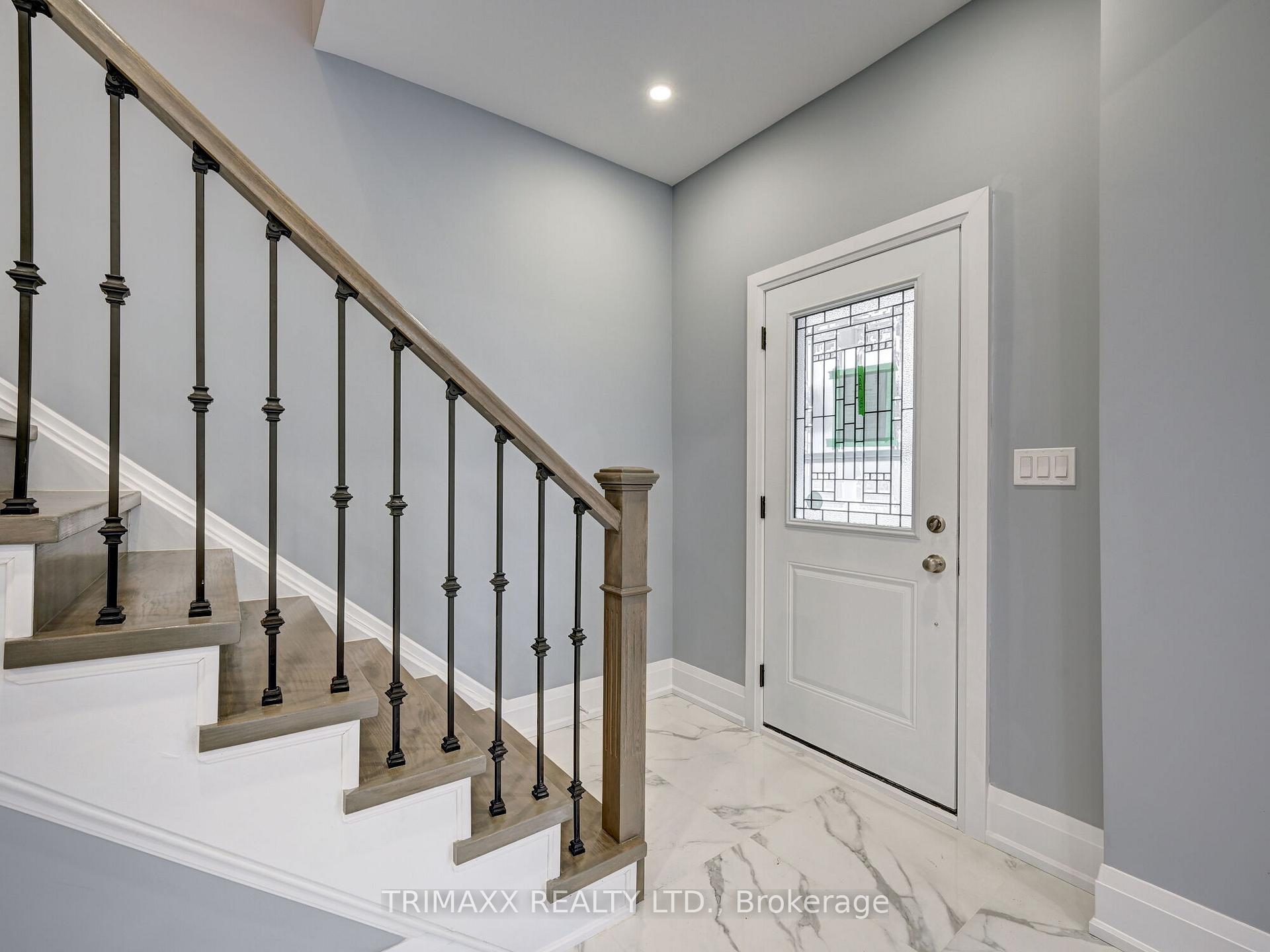 Photo 2 of 78 Livingston Avenue, Grimsby, Grimsby West — HOMEH