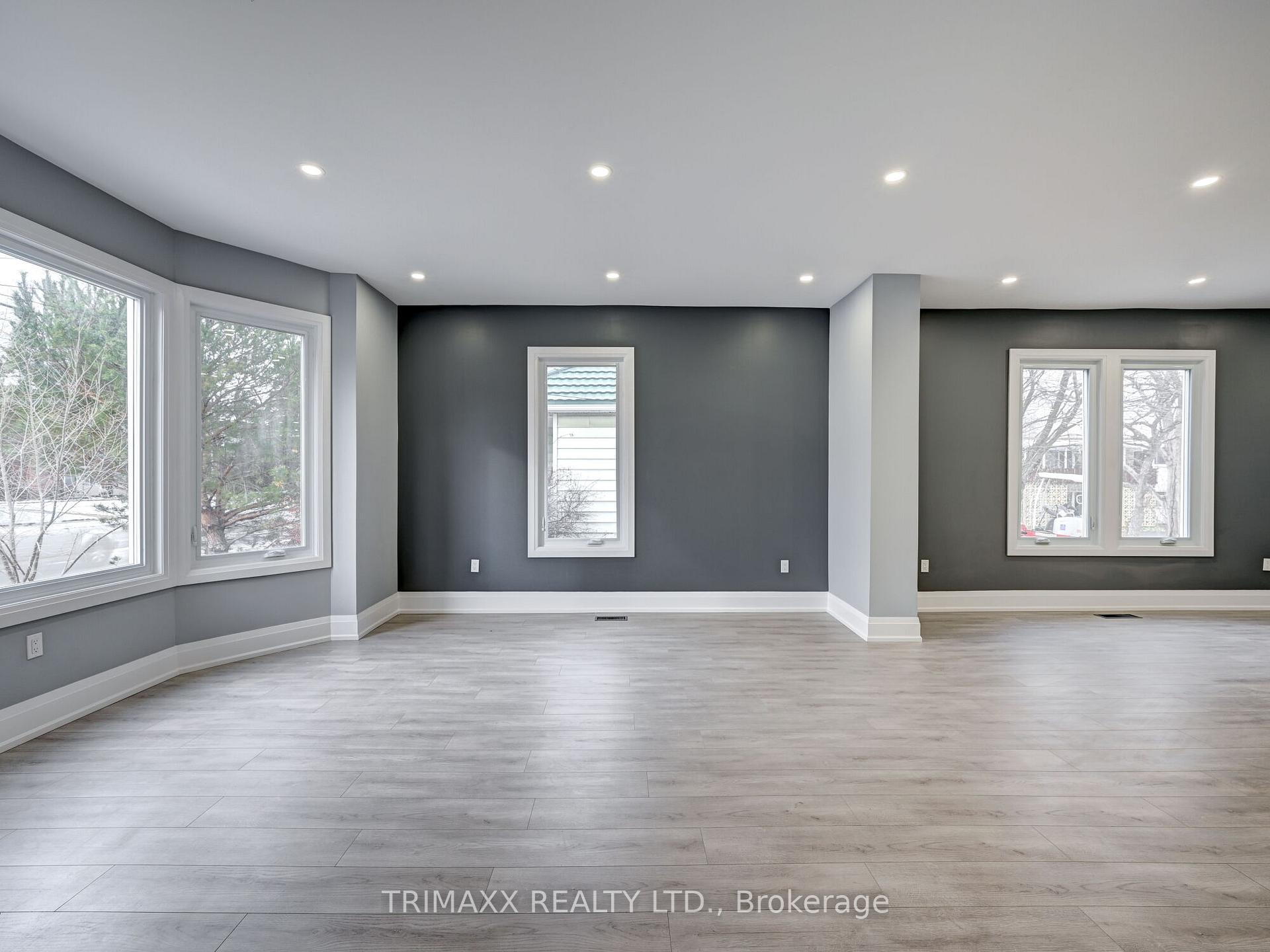 Photo 3 of 78 Livingston Avenue, Grimsby, Grimsby West — HOMEH