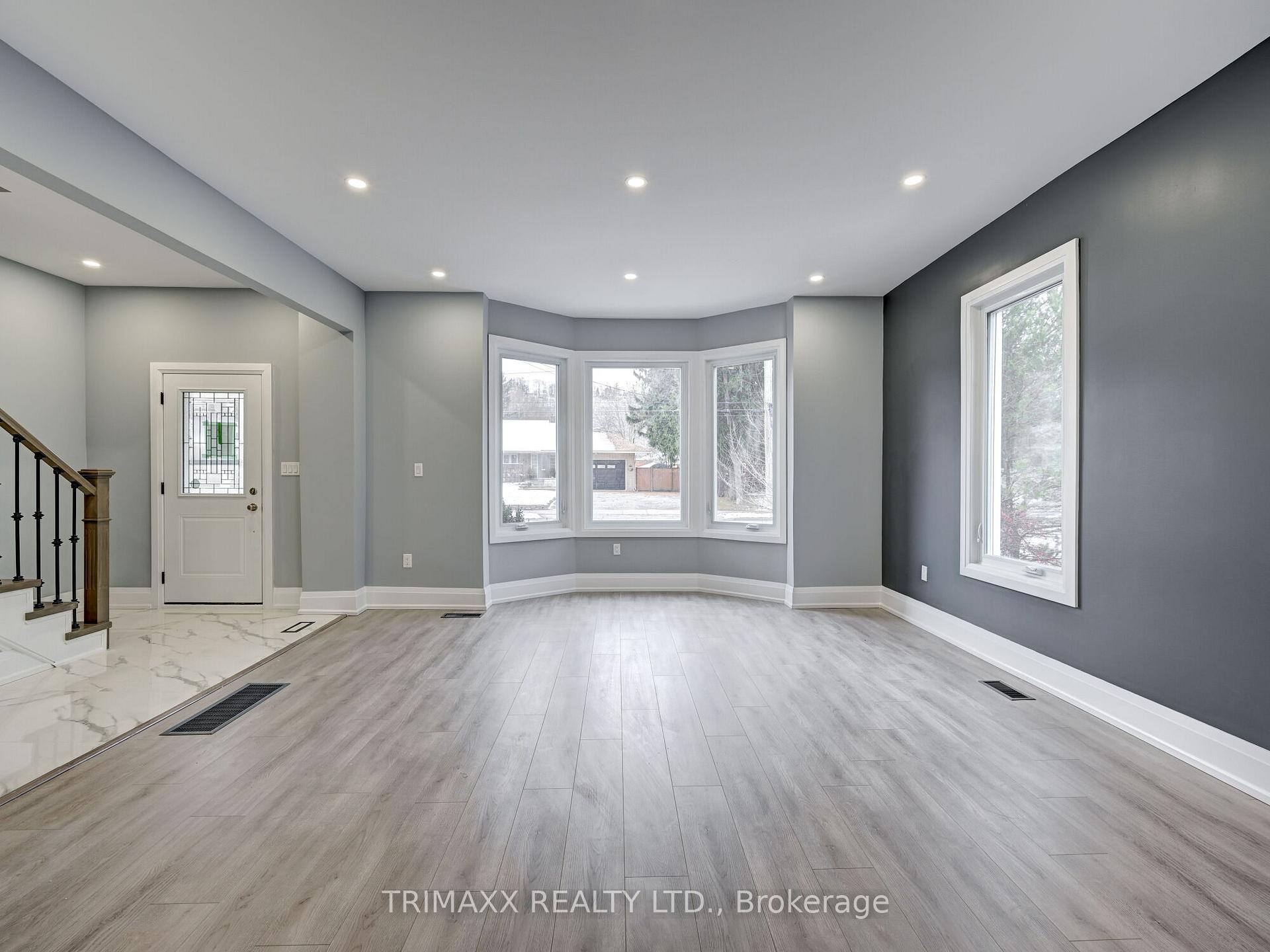Photo 5 of 78 Livingston Avenue, Grimsby, Grimsby West — HOMEH