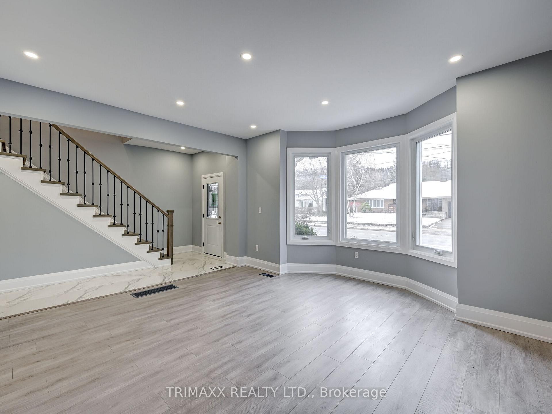 Photo 6 of 78 Livingston Avenue, Grimsby, Grimsby West — HOMEH