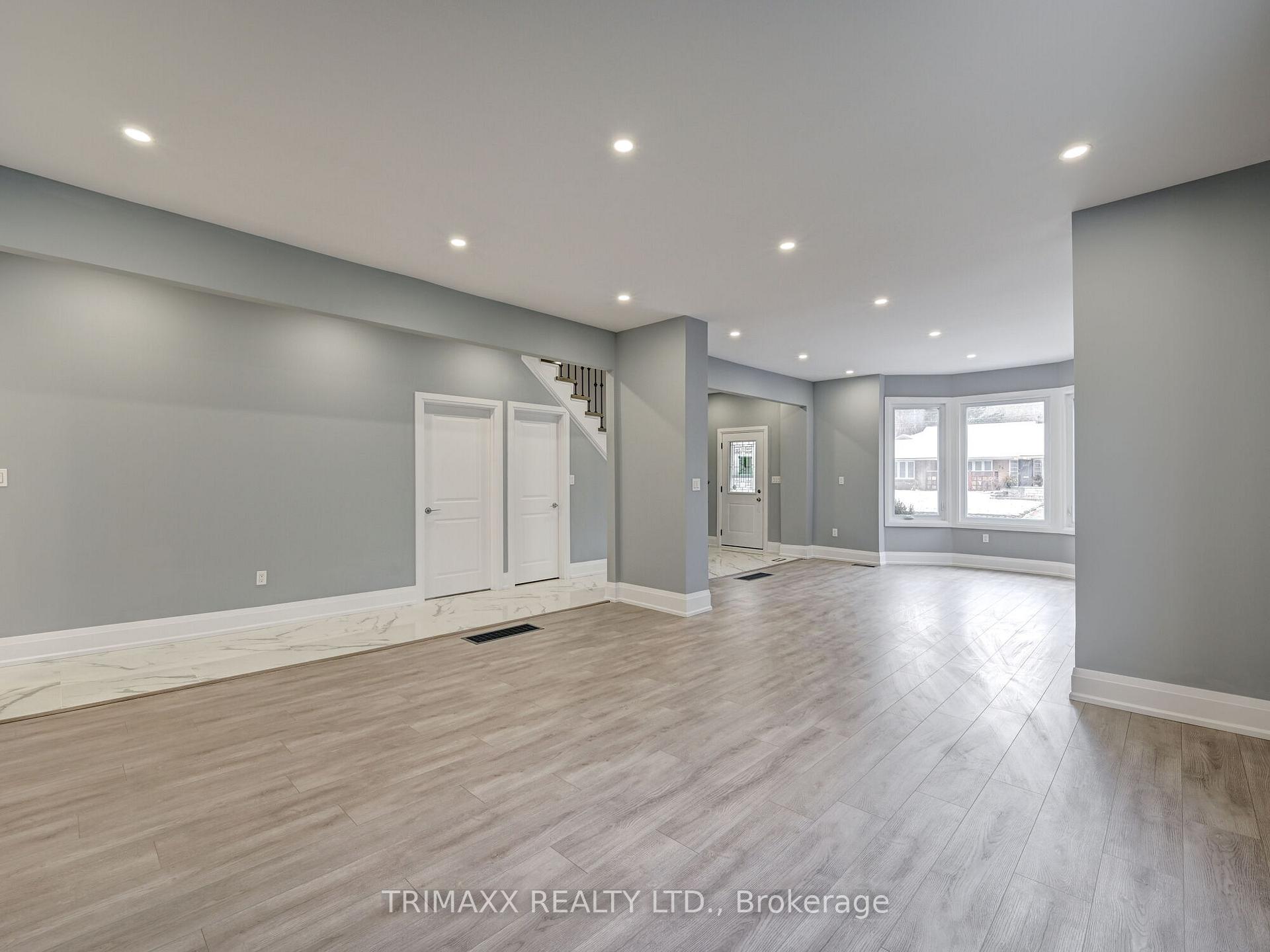 Photo 12 of 78 Livingston Avenue, Grimsby, Grimsby West — HOMEH