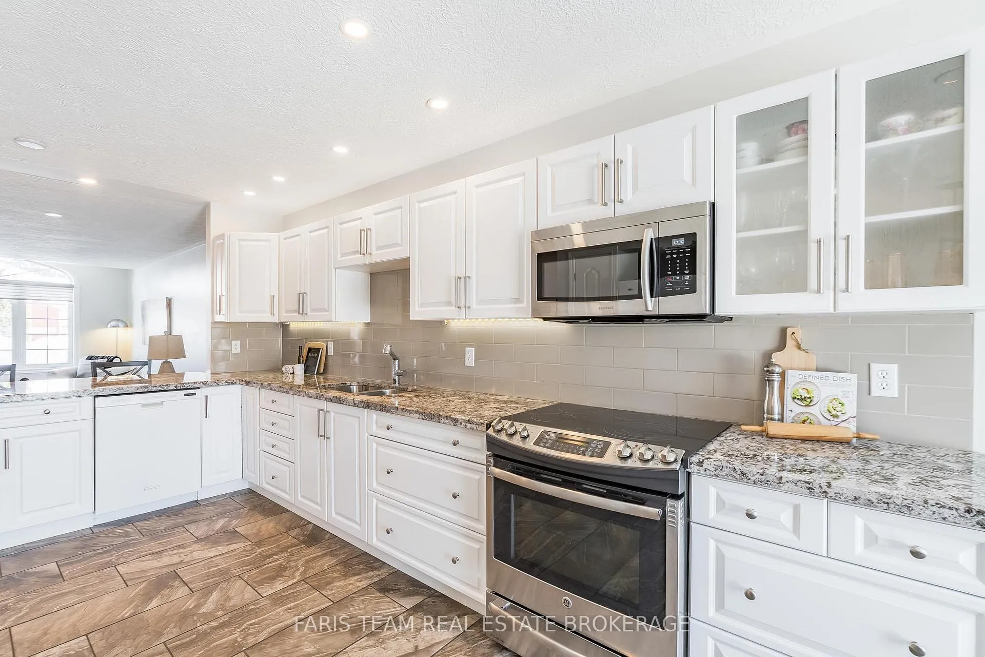 Photo 11 of Unit 4, 90 Thompsons Road, Penetanguishene — HOMEH