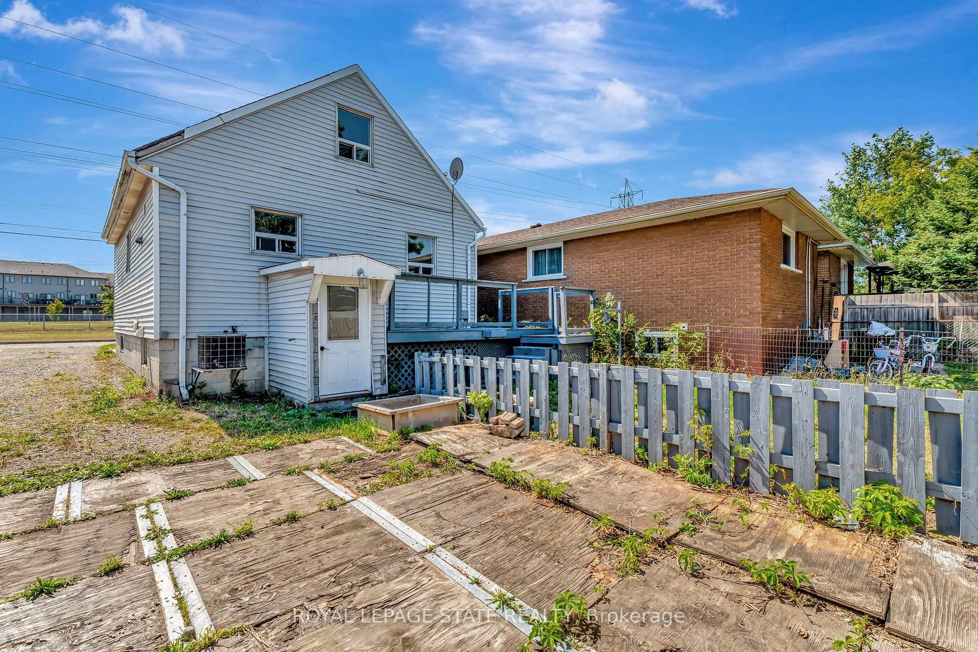 Photo 30 of 2009 Brampton Street, Hamilton, Parkview — HOMEH