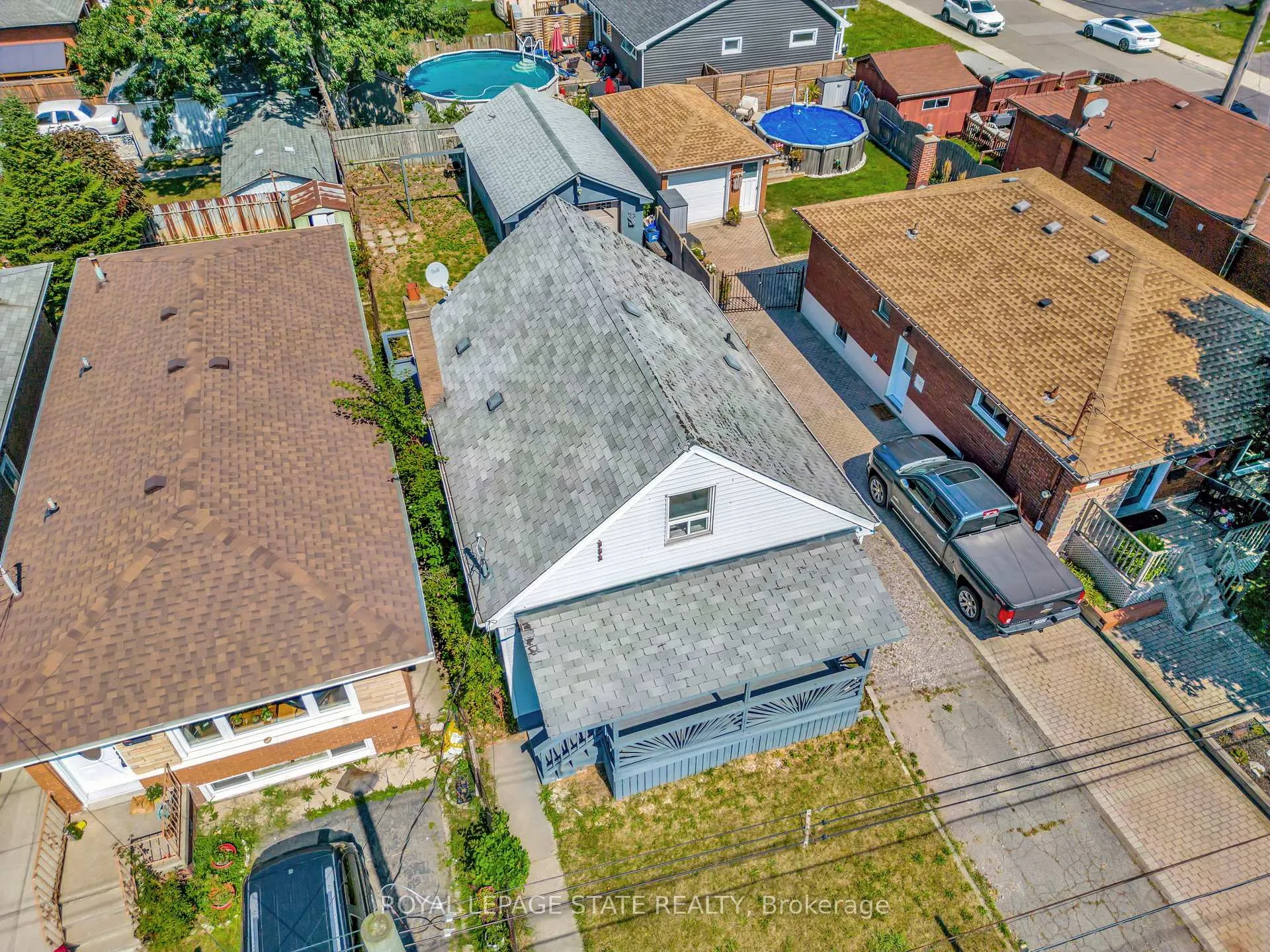 Photo 35 of 2009 Brampton Street, Hamilton, Parkview — HOMEH