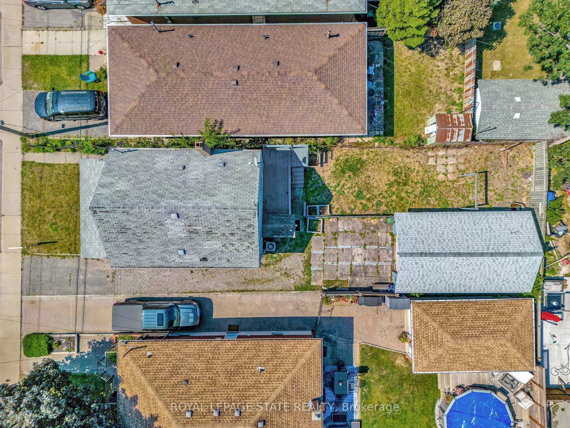 Photo 37 of 2009 Brampton Street, Hamilton, Parkview — HOMEH