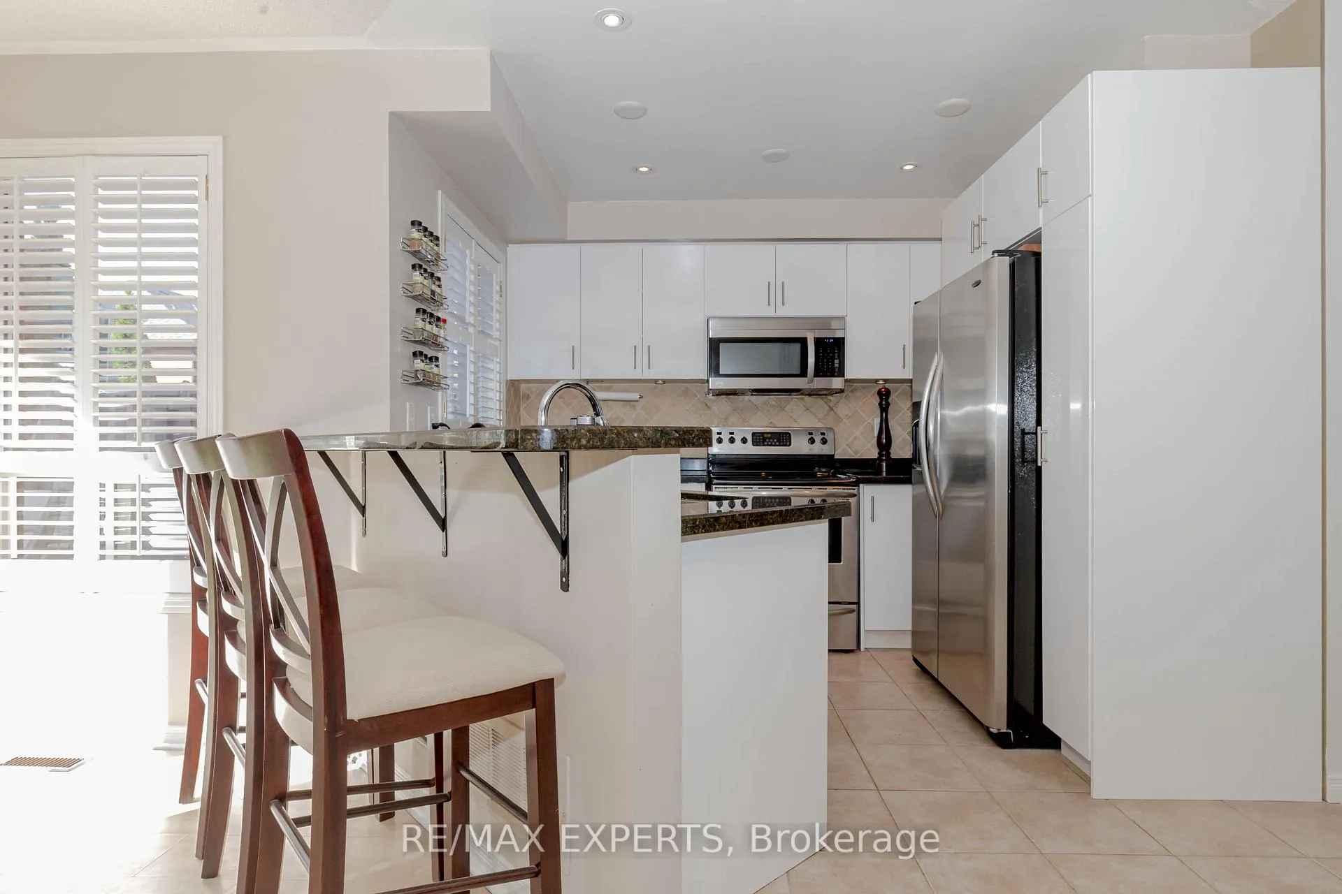 Photo 12 of 146 Laurelhurst Crescent, Vaughan, Vellore Village — HOMEH
