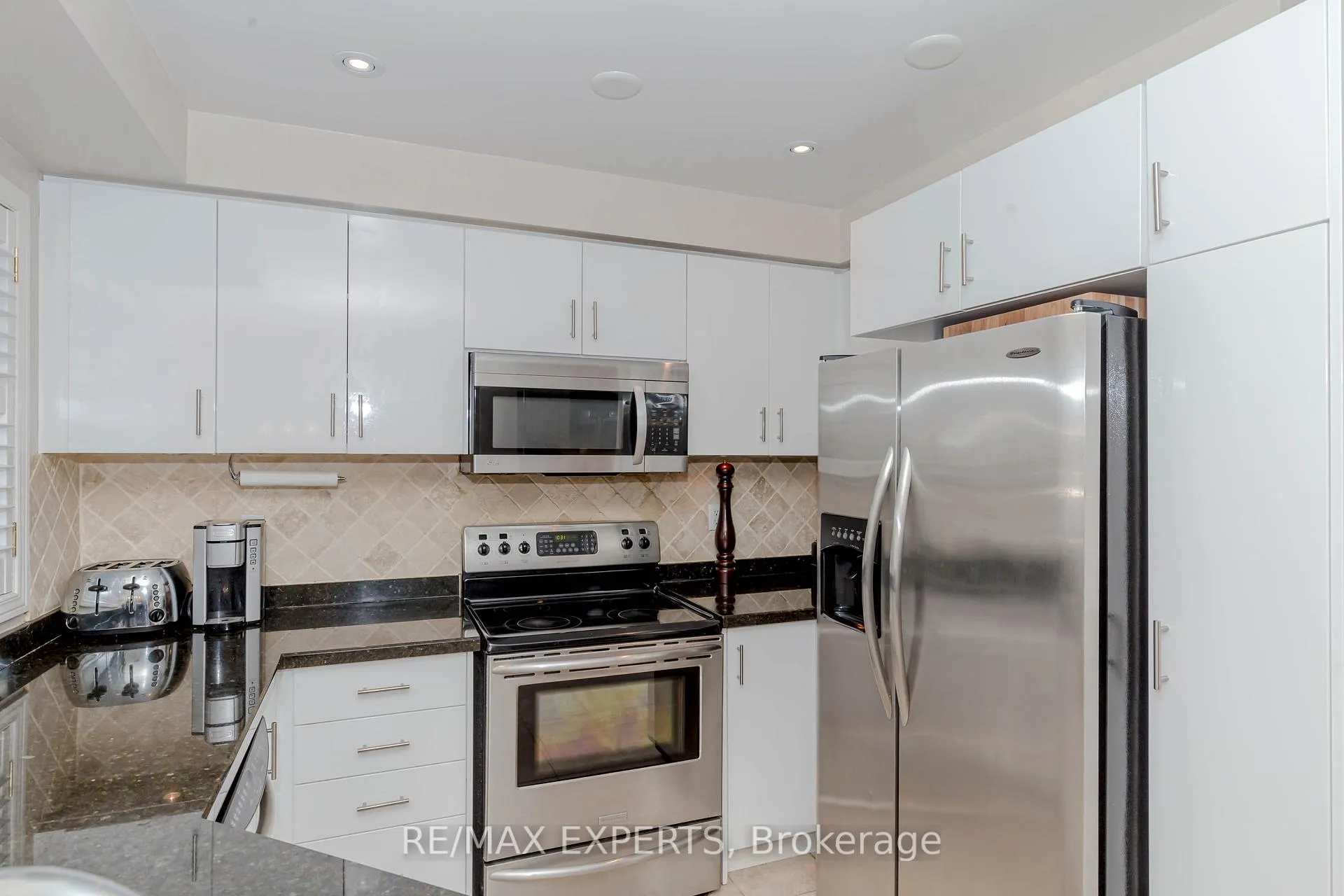 Photo 13 of 146 Laurelhurst Crescent, Vaughan, Vellore Village — HOMEH
