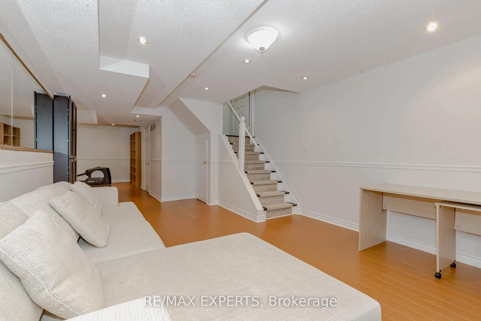 Photo 29 of 146 Laurelhurst Crescent, Vaughan, Vellore Village — HOMEH