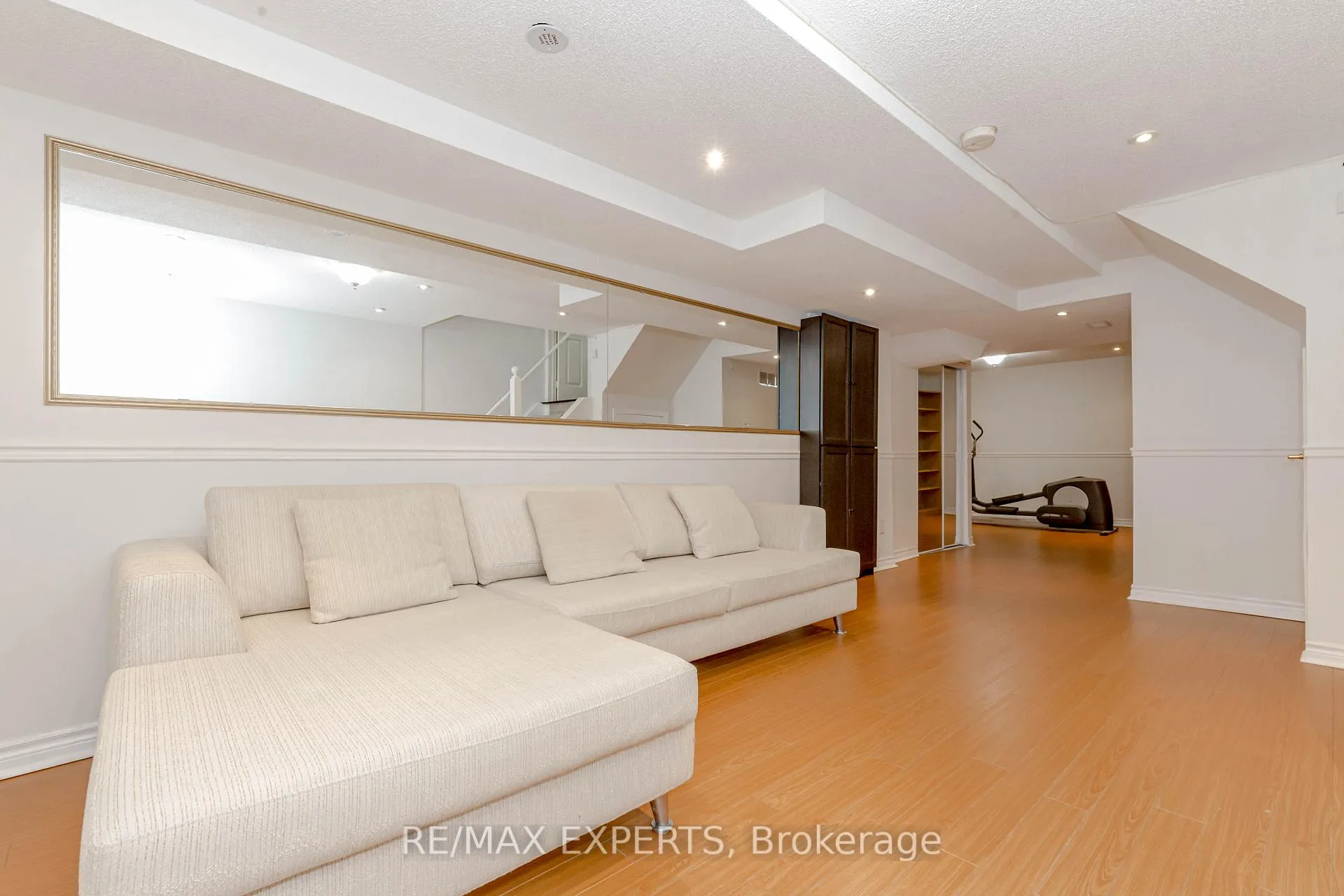 Photo 30 of 146 Laurelhurst Crescent, Vaughan, Vellore Village — HOMEH