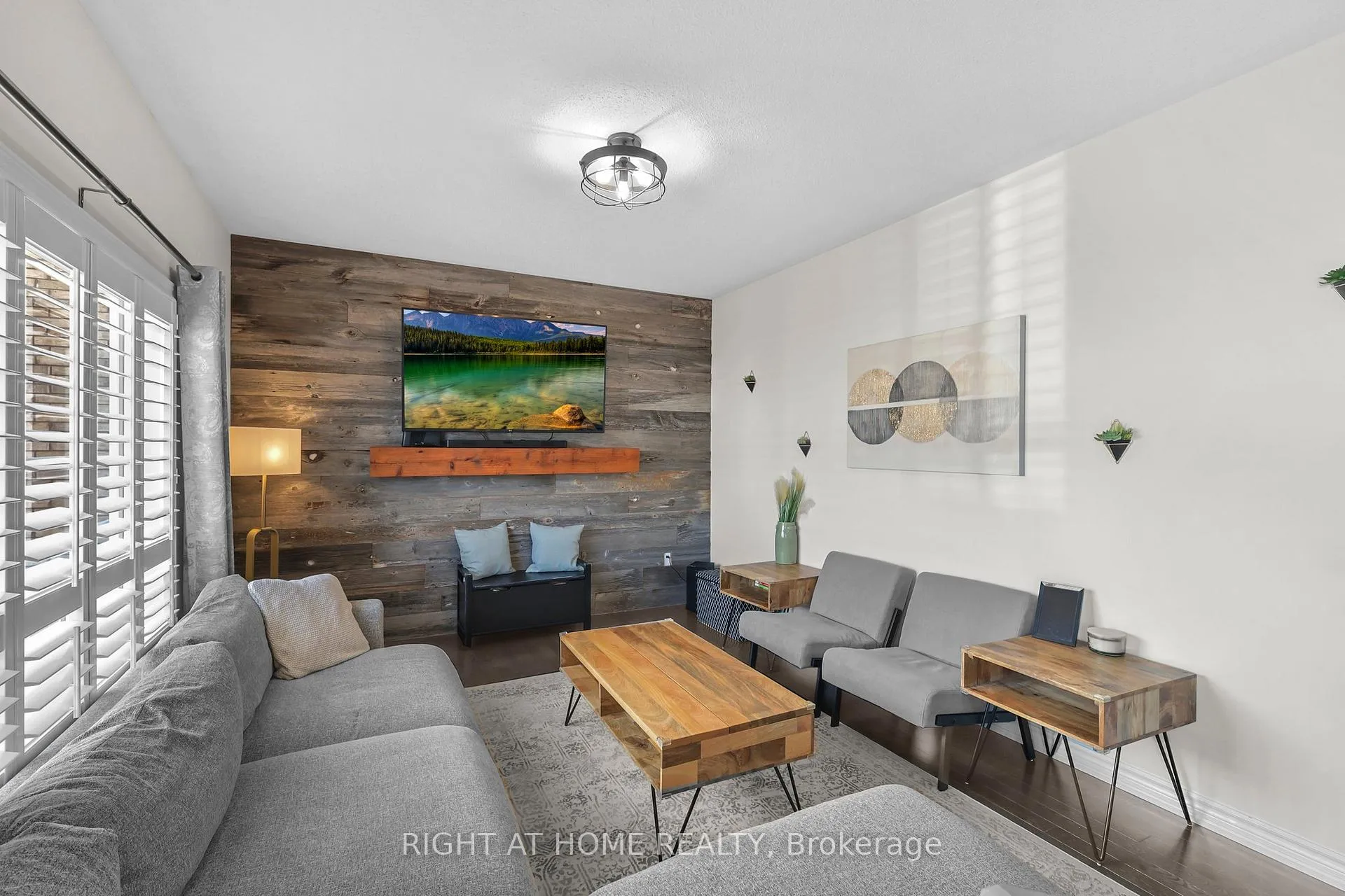 Photo 3 of 745 Halbert Drive, Shelburne — HOMEH