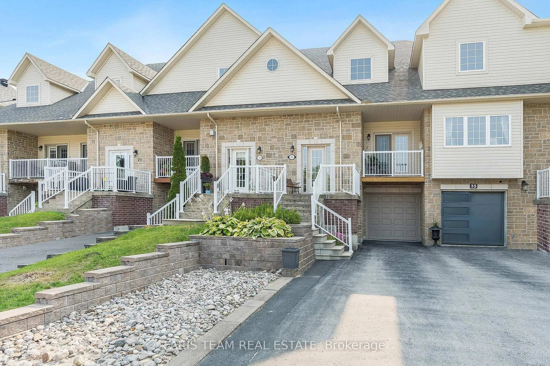 Photo 1 of 33 Royal Beech Drive, Wasaga Beach — HOMEH
