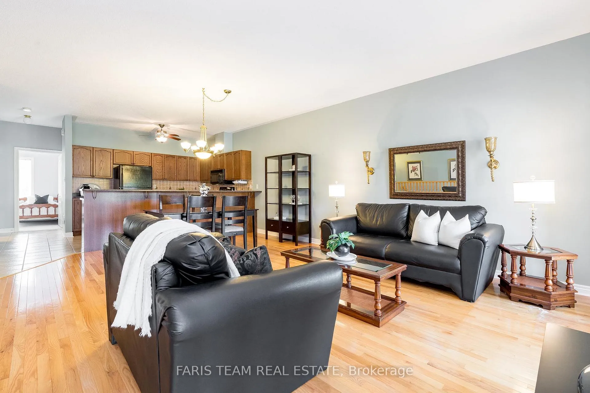 Photo 3 of 33 Royal Beech Drive, Wasaga Beach — HOMEH