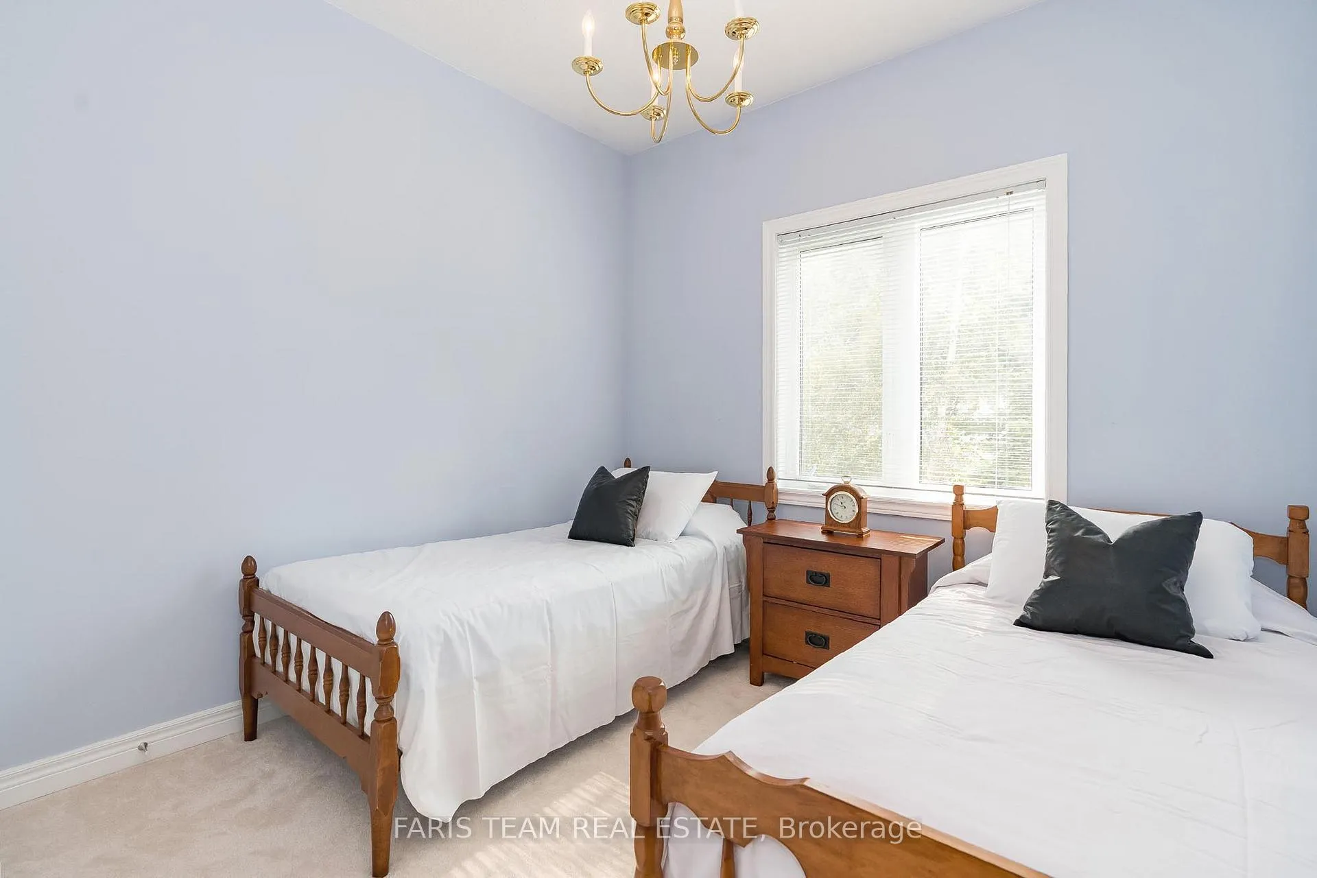Photo 8 of 33 Royal Beech Drive, Wasaga Beach — HOMEH