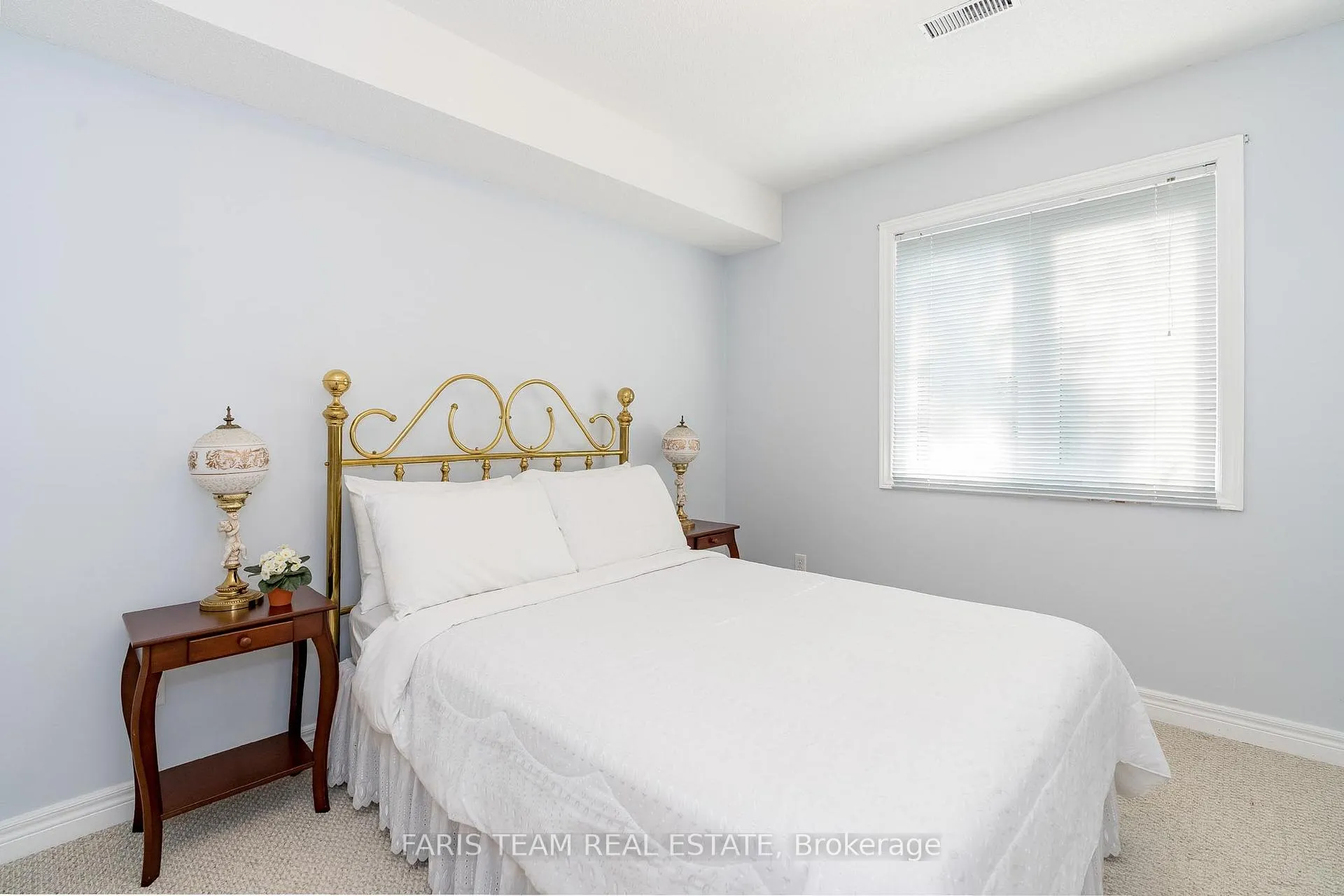 Photo 12 of 33 Royal Beech Drive, Wasaga Beach — HOMEH
