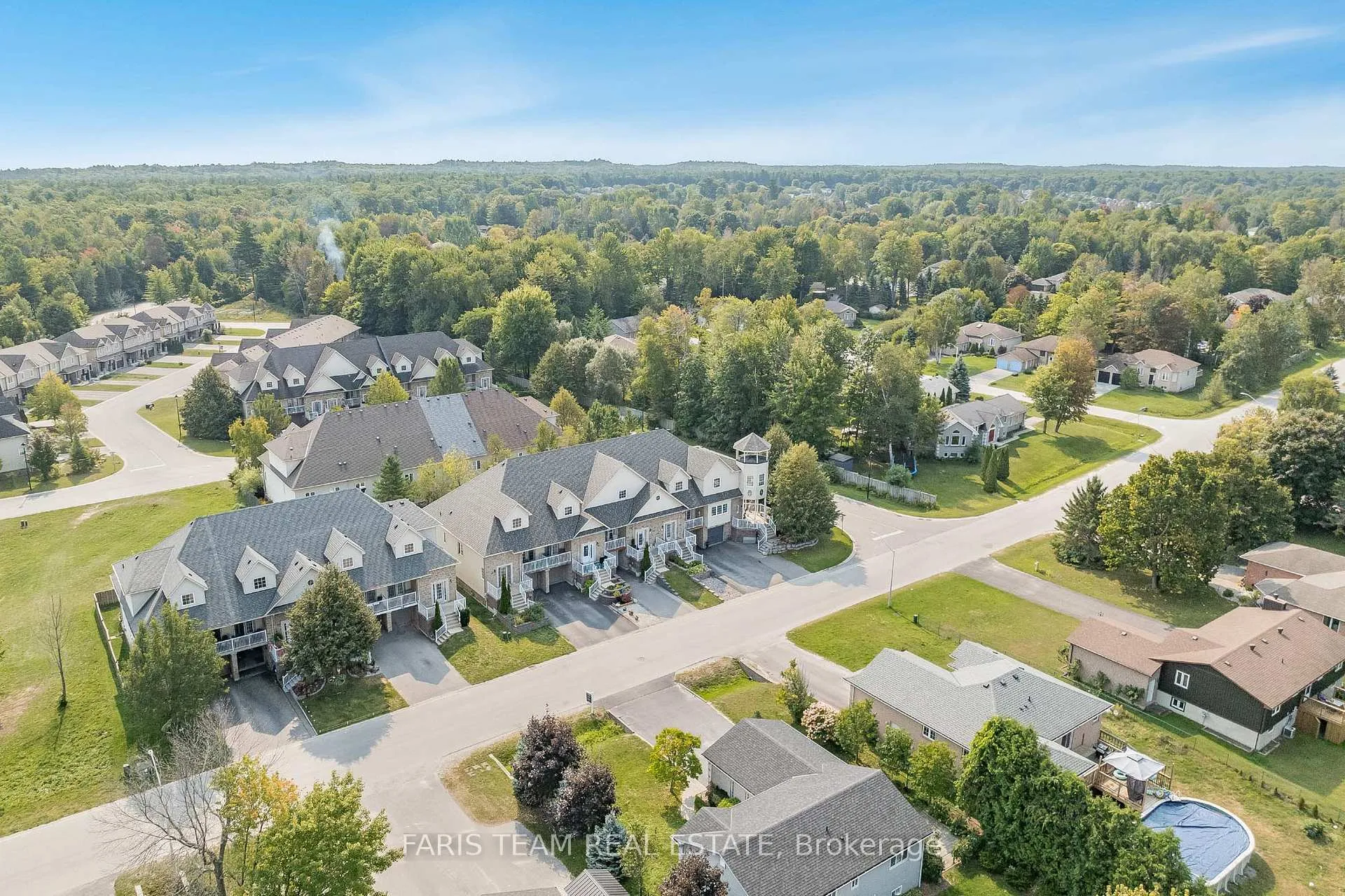Photo 20 of 33 Royal Beech Drive, Wasaga Beach — HOMEH