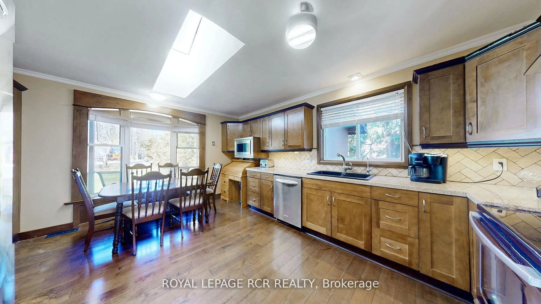 Photo 4 of 1097 Ferrier Avenue, Innisfil, Lefroy — HOMEH