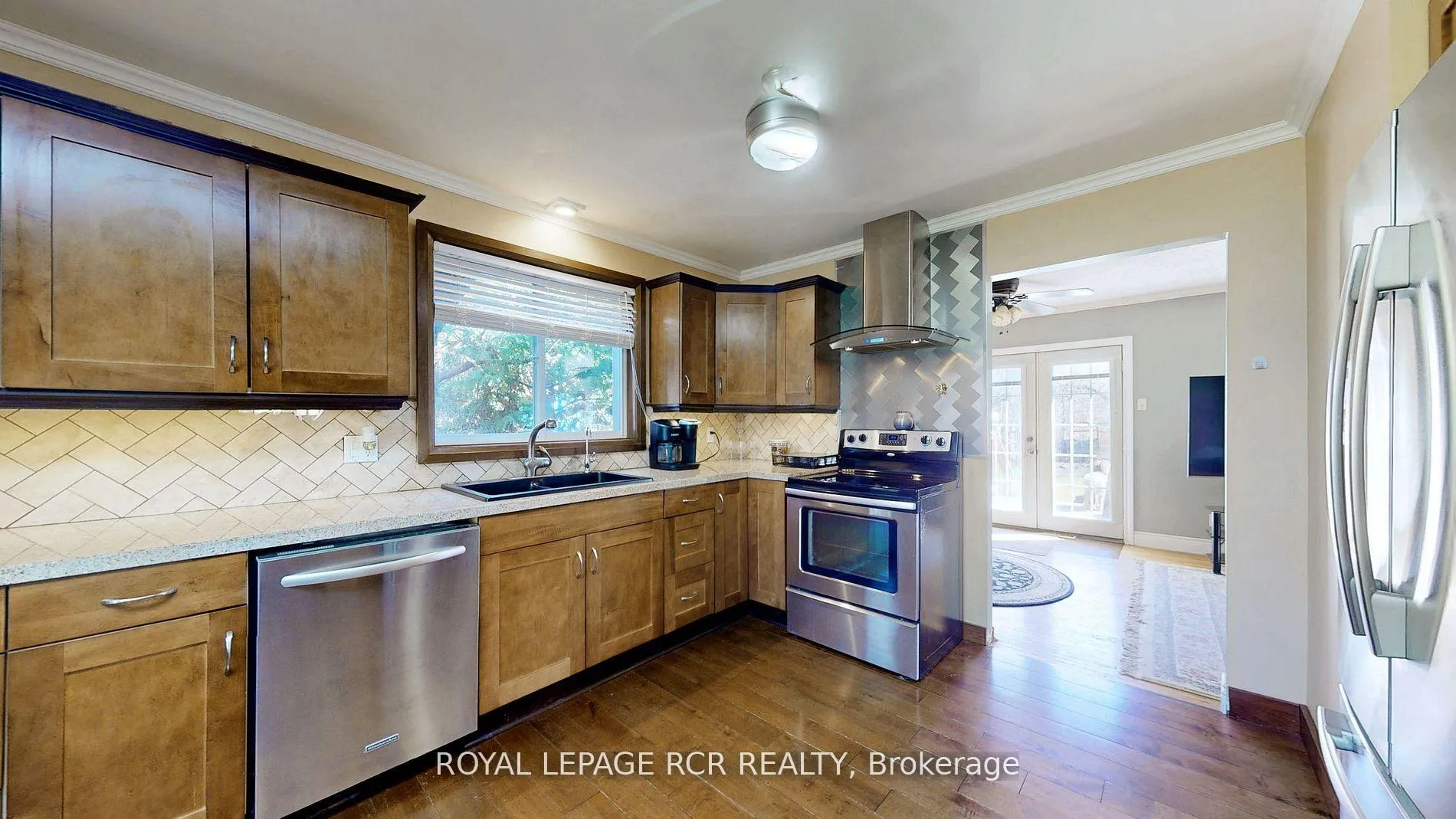 Photo 5 of 1097 Ferrier Avenue, Innisfil, Lefroy — HOMEH