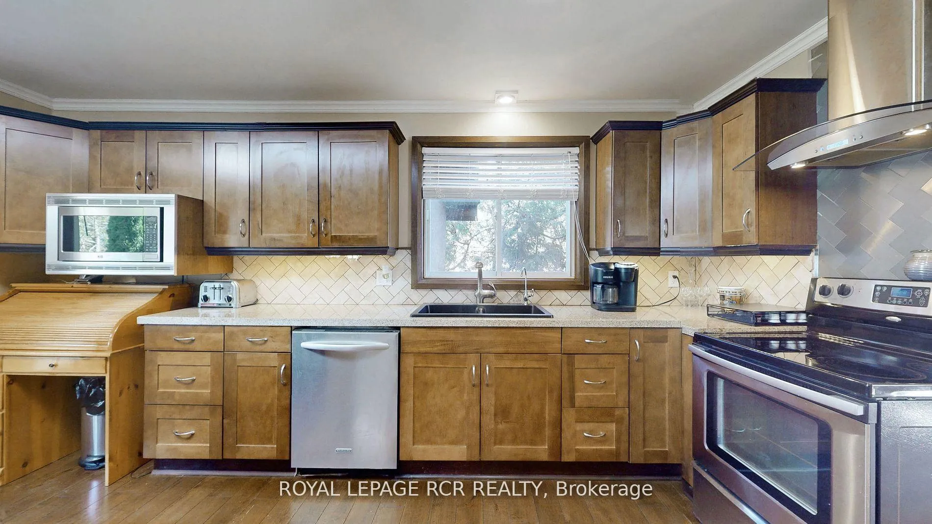 Photo 6 of 1097 Ferrier Avenue, Innisfil, Lefroy — HOMEH