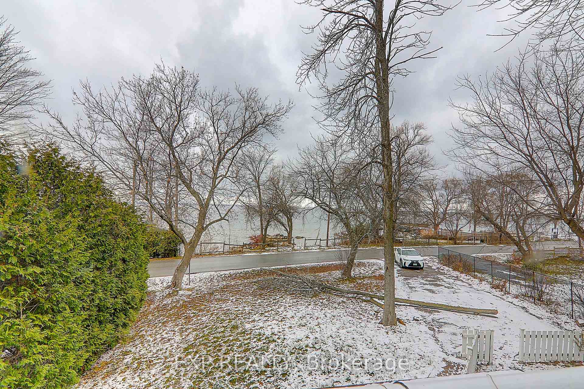 Photo 14 of 433 Lake Drive E, Georgina, Historic Lakeshore Communities — HOMEH