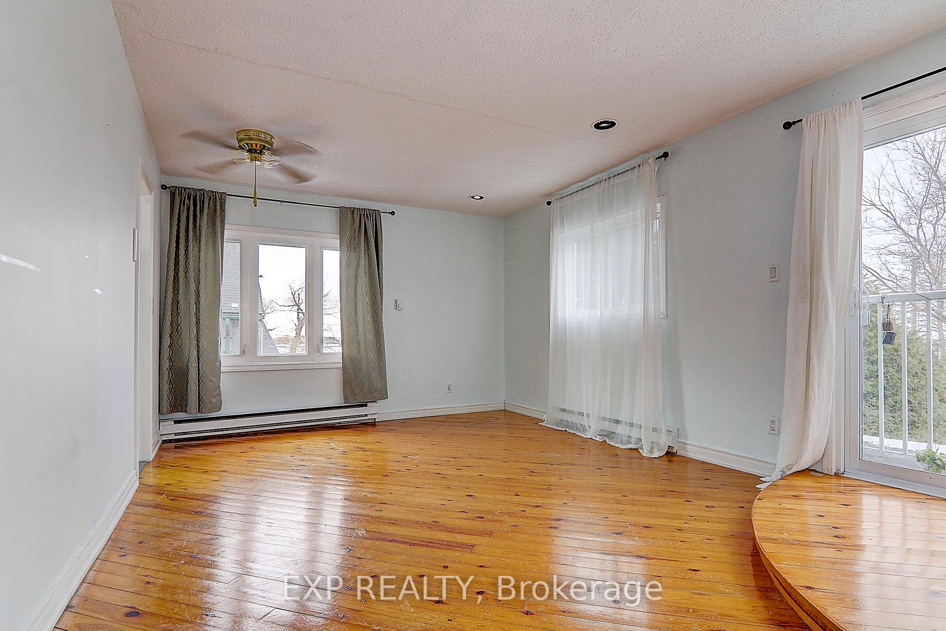 Photo 18 of 433 Lake Drive E, Georgina, Historic Lakeshore Communities — HOMEH