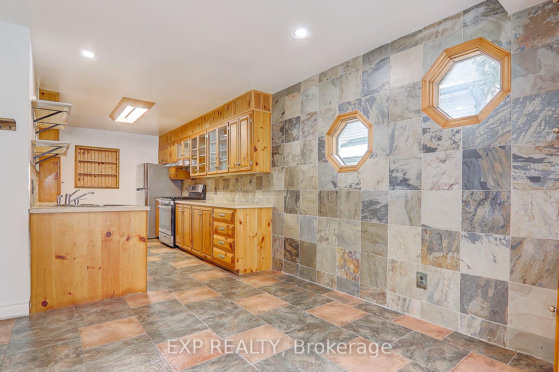 Photo 30 of 433 Lake Drive E, Georgina, Historic Lakeshore Communities — HOMEH