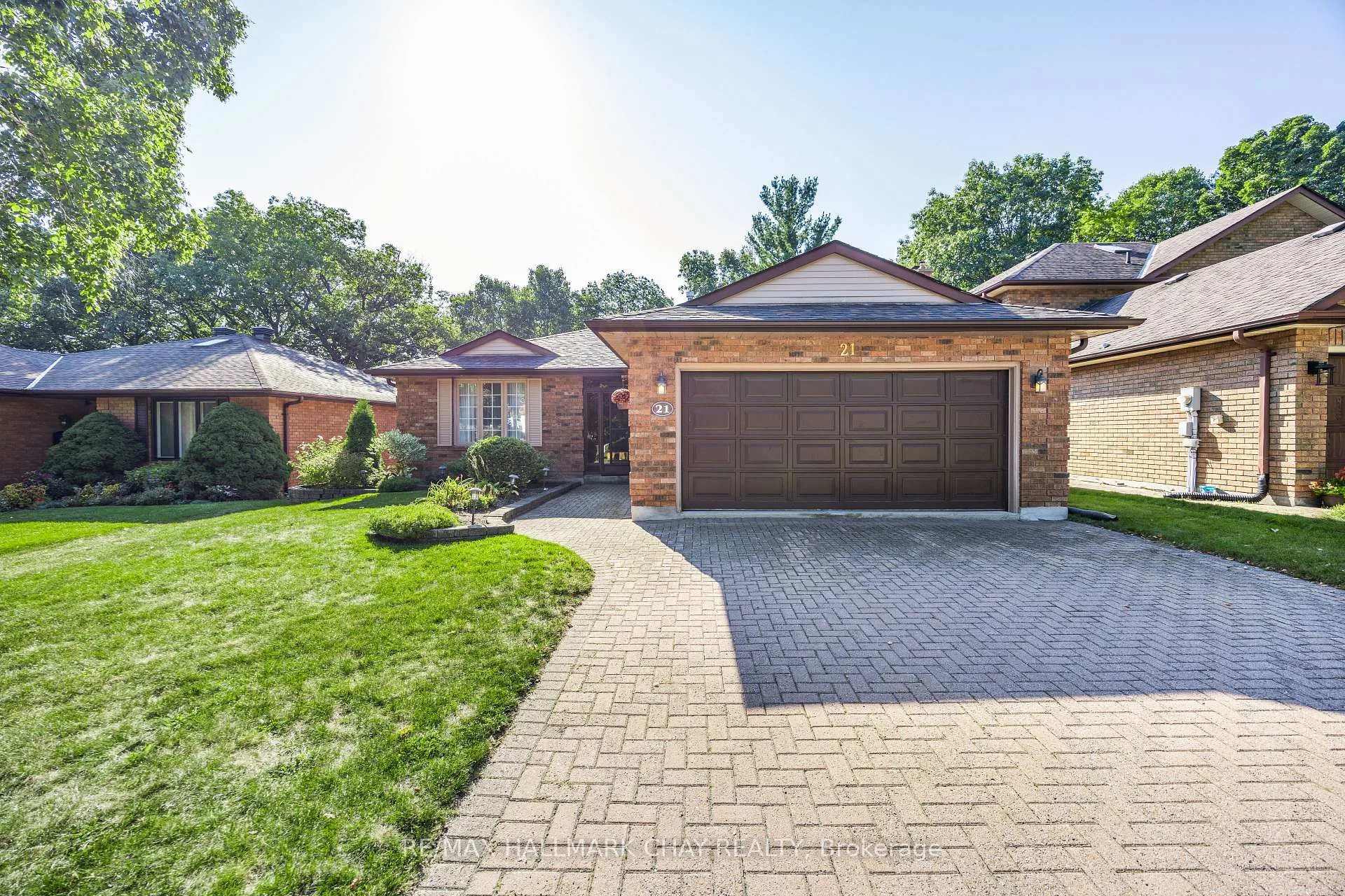 Photo 1 of 21 Layton Crescent, Barrie, Letitia Heights — HOMEH