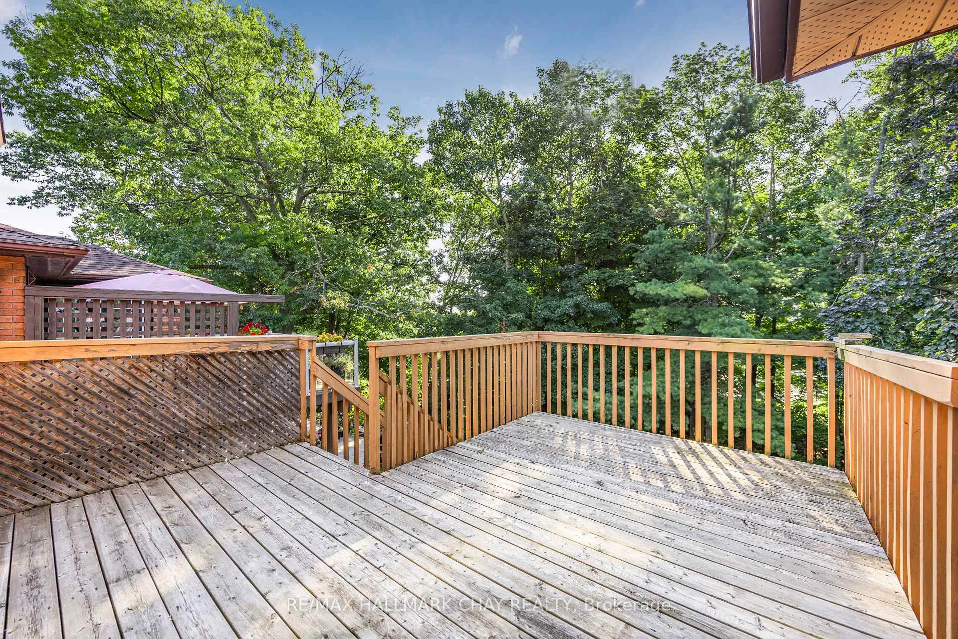 Photo 26 of 21 Layton Crescent, Barrie, Letitia Heights — HOMEH