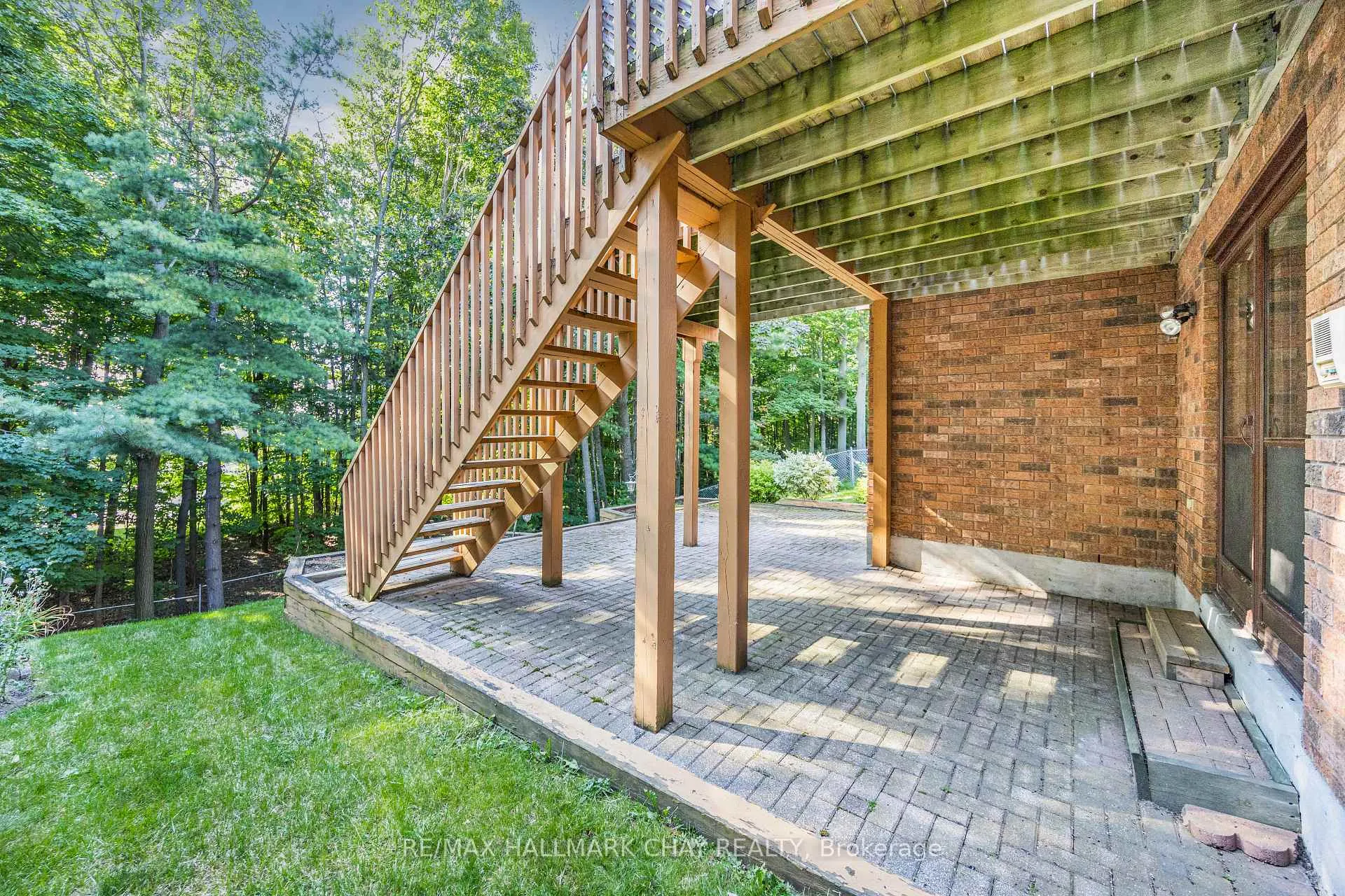 Photo 34 of 21 Layton Crescent, Barrie, Letitia Heights — HOMEH