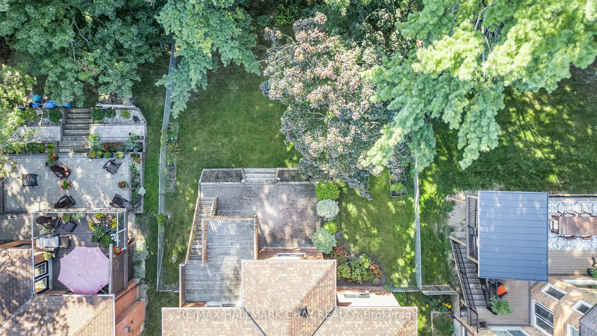 Photo 37 of 21 Layton Crescent, Barrie, Letitia Heights — HOMEH
