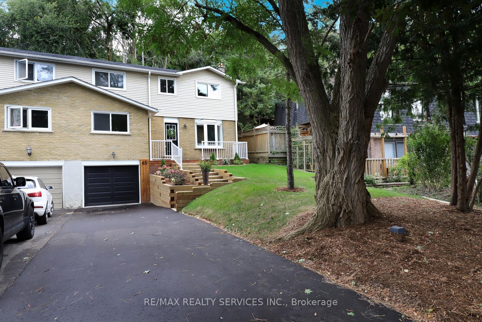 Photo 22 of 65 Hesp Drive, Caledon, Bolton West — HOMEH