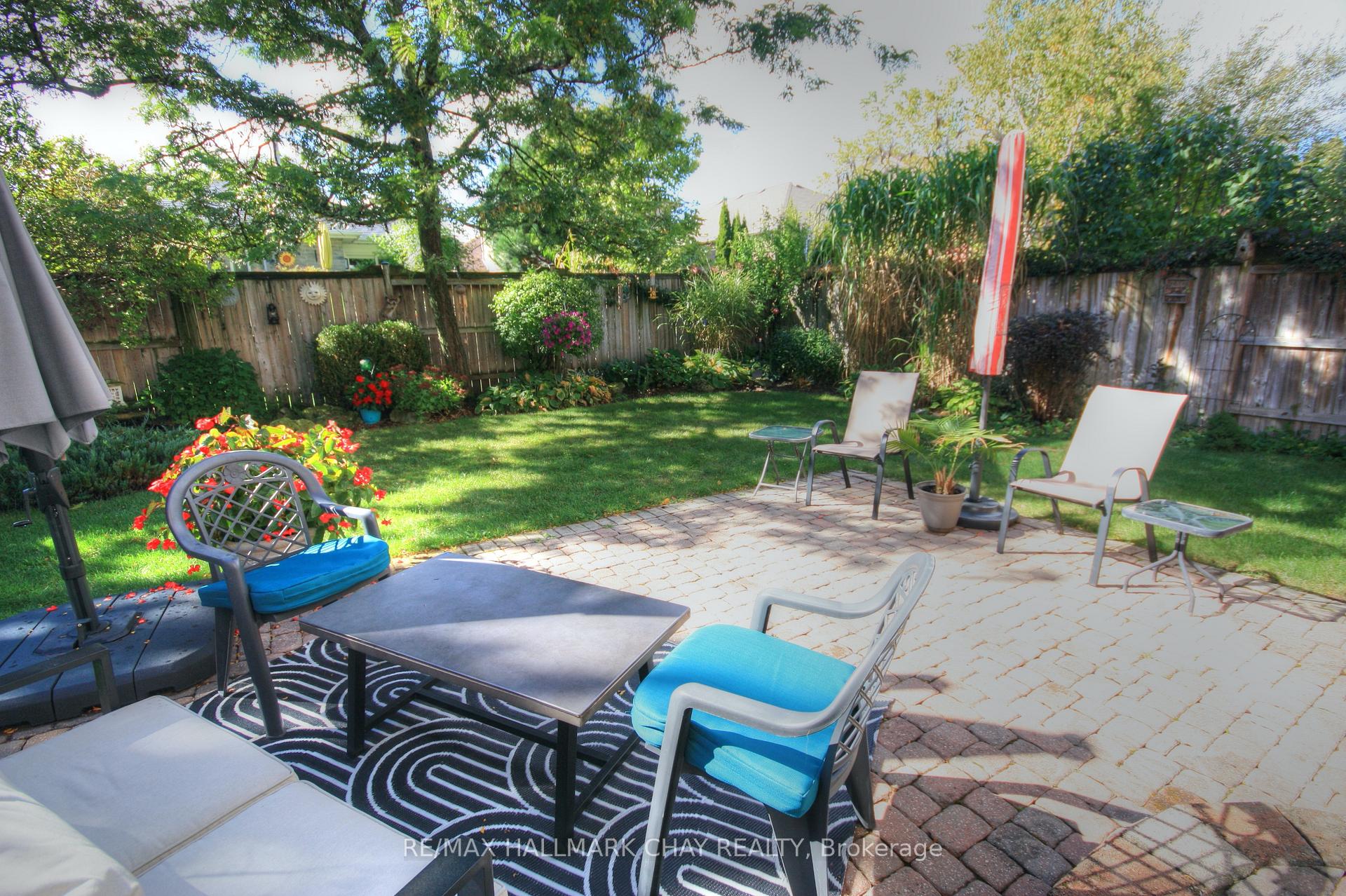 Photo 16 of 54 Cloughley Drive, Barrie, Northwest — HOMEH