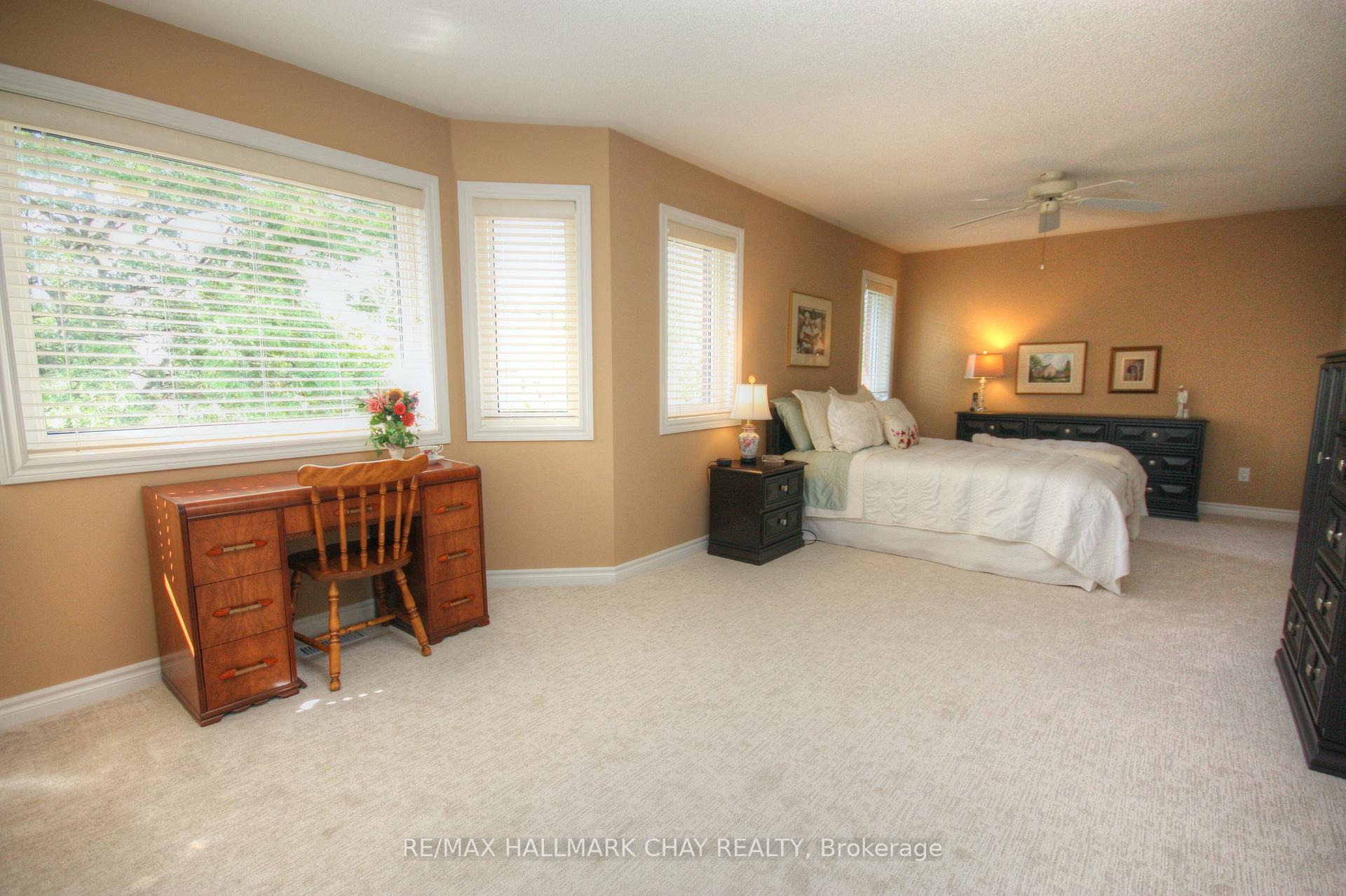 Photo 20 of 54 Cloughley Drive, Barrie, Northwest — HOMEH