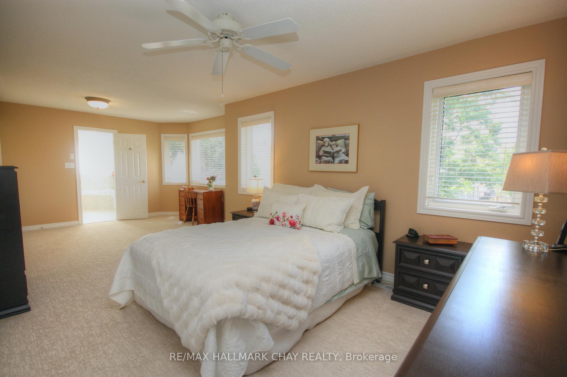 Photo 22 of 54 Cloughley Drive, Barrie, Northwest — HOMEH