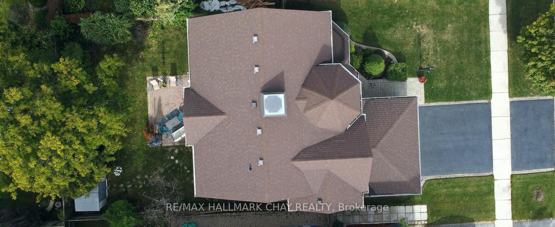 Photo 36 of 54 Cloughley Drive, Barrie, Northwest — HOMEH