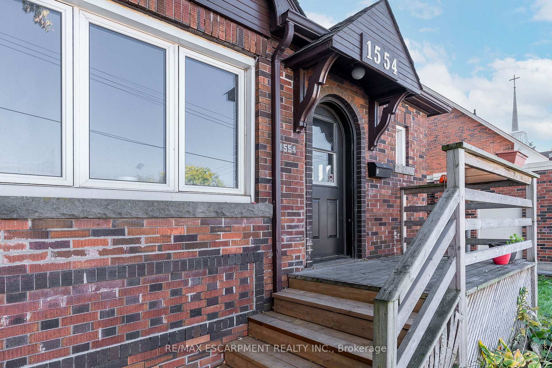Photo 24 of 1554 Main Street E, Hamilton, Homeside — HOMEH