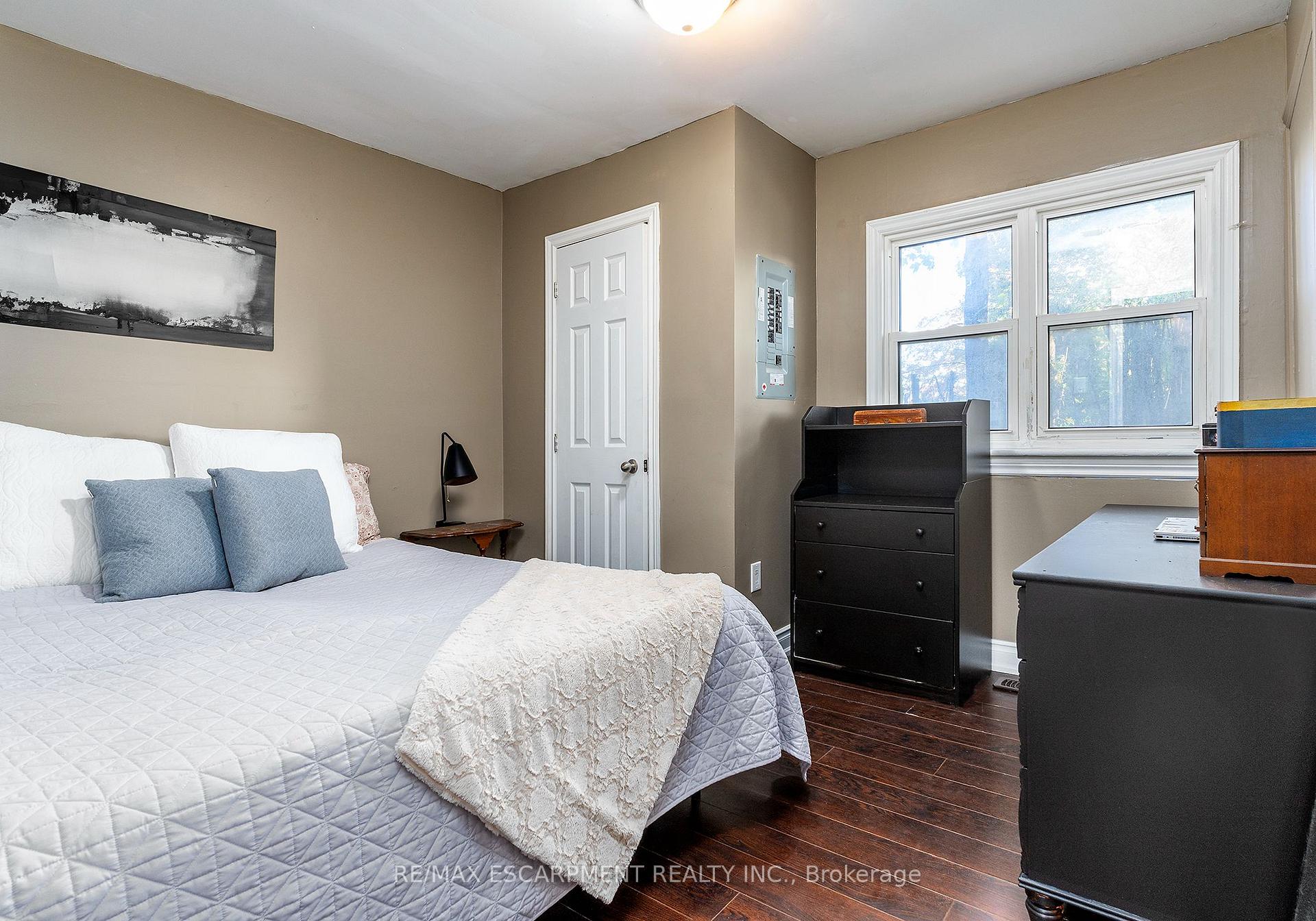 Photo 30 of 1554 Main Street E, Hamilton, Homeside — HOMEH
