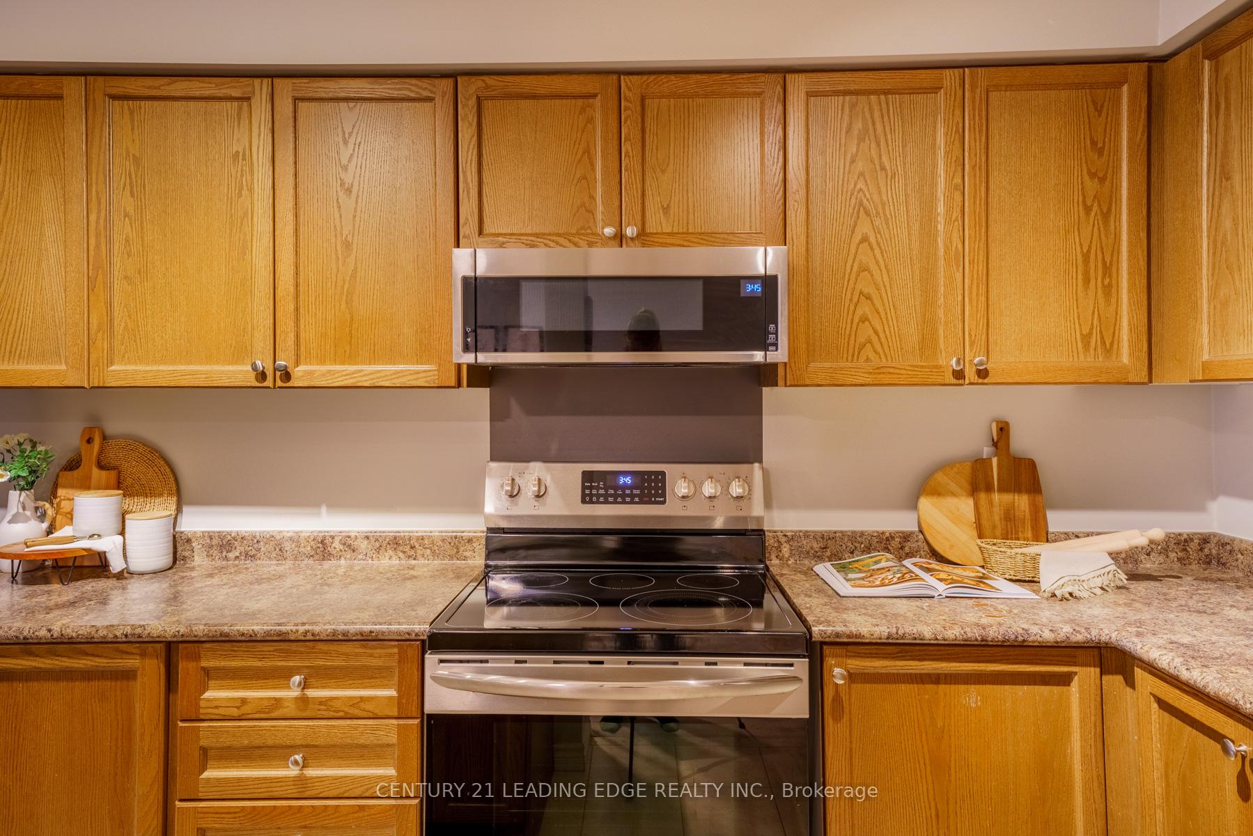Photo 8 of 11 Connell Lane, Clarington, Bowmanville — HOMEH