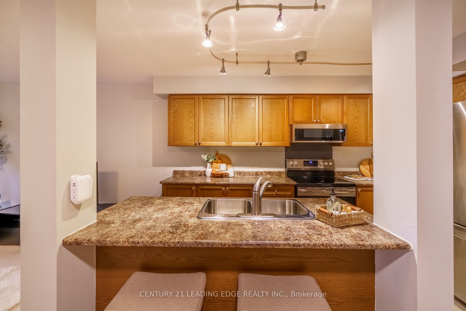 Photo 9 of 11 Connell Lane, Clarington, Bowmanville — HOMEH