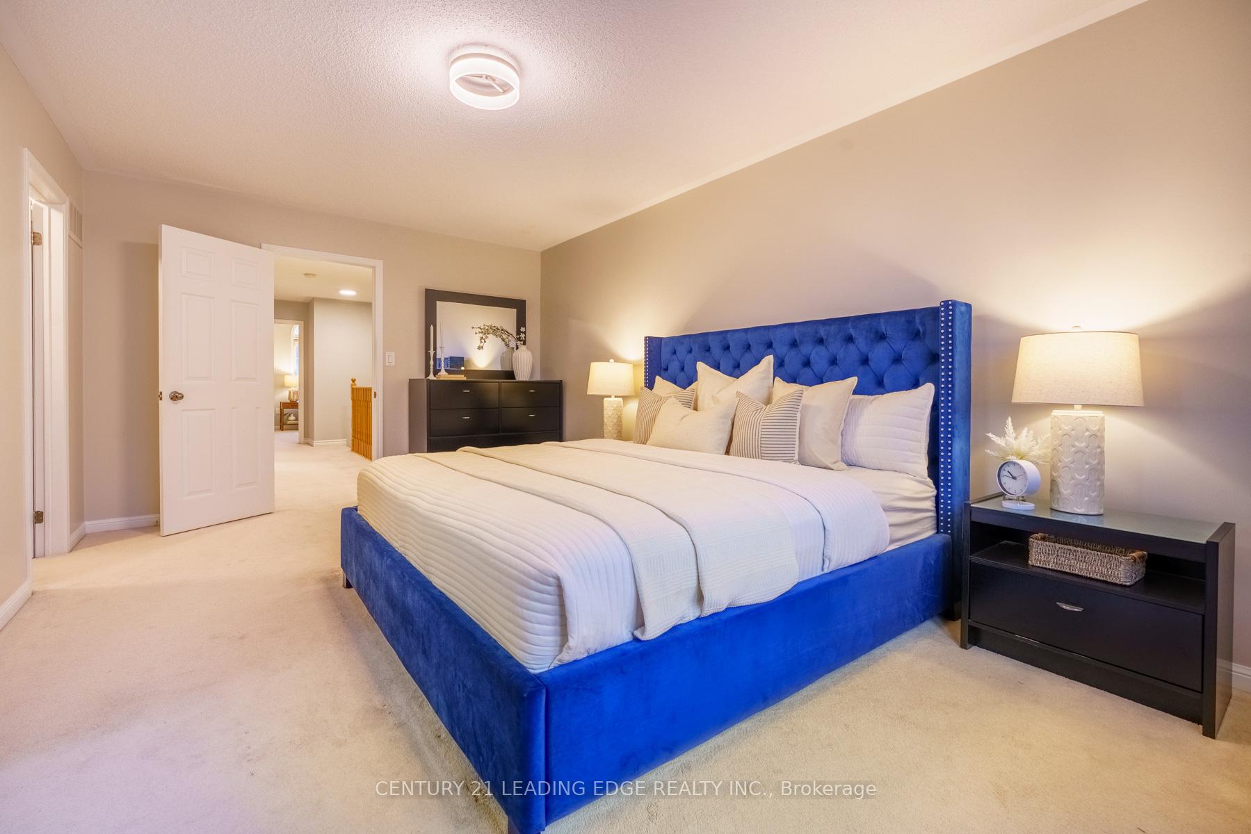 Photo 17 of 11 Connell Lane, Clarington, Bowmanville — HOMEH