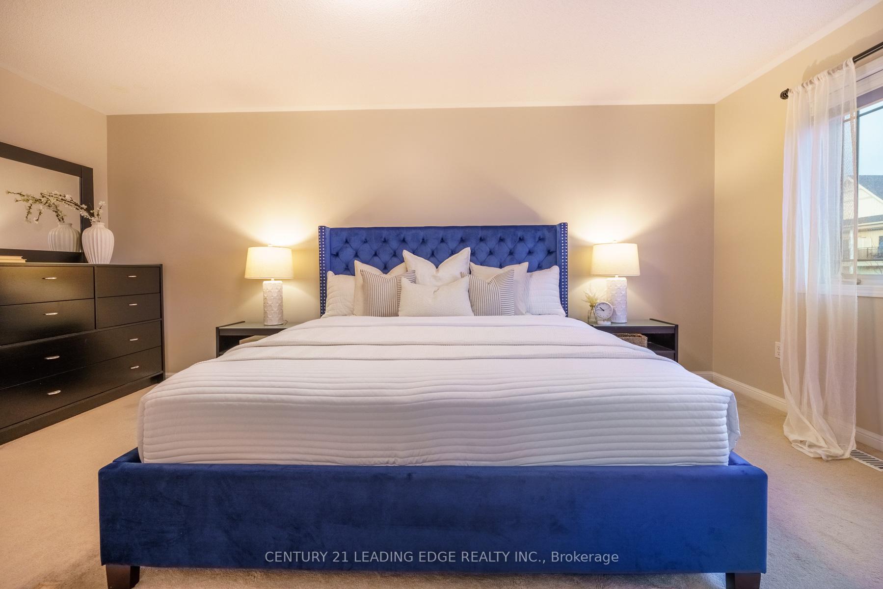 Photo 18 of 11 Connell Lane, Clarington, Bowmanville — HOMEH