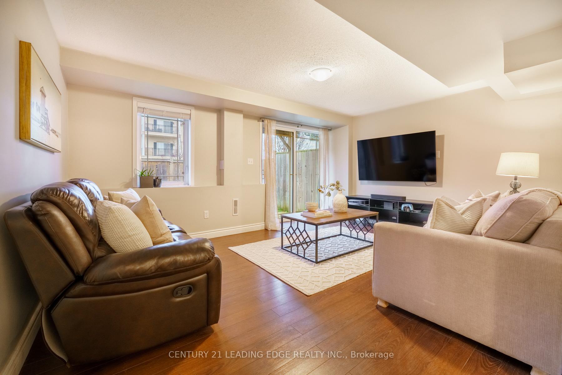 Photo 31 of 11 Connell Lane, Clarington, Bowmanville — HOMEH