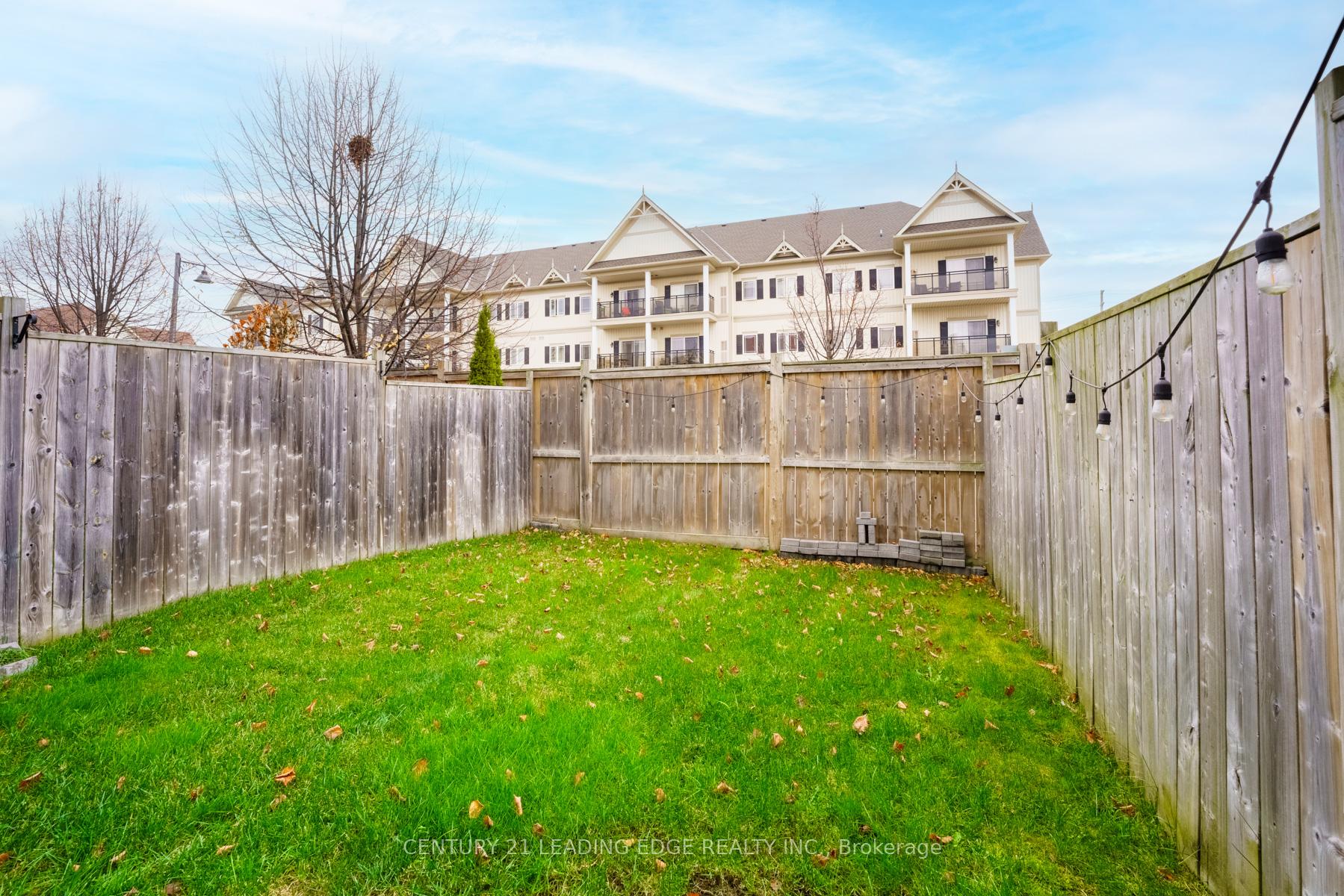 Photo 37 of 11 Connell Lane, Clarington, Bowmanville — HOMEH