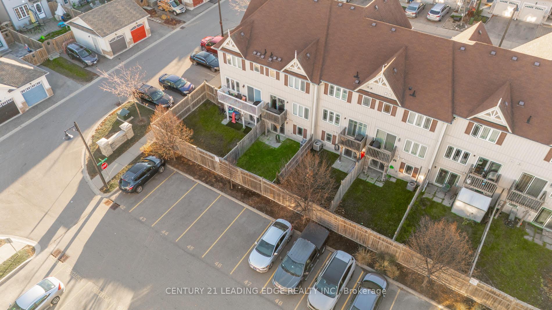 Photo 39 of 11 Connell Lane, Clarington, Bowmanville — HOMEH